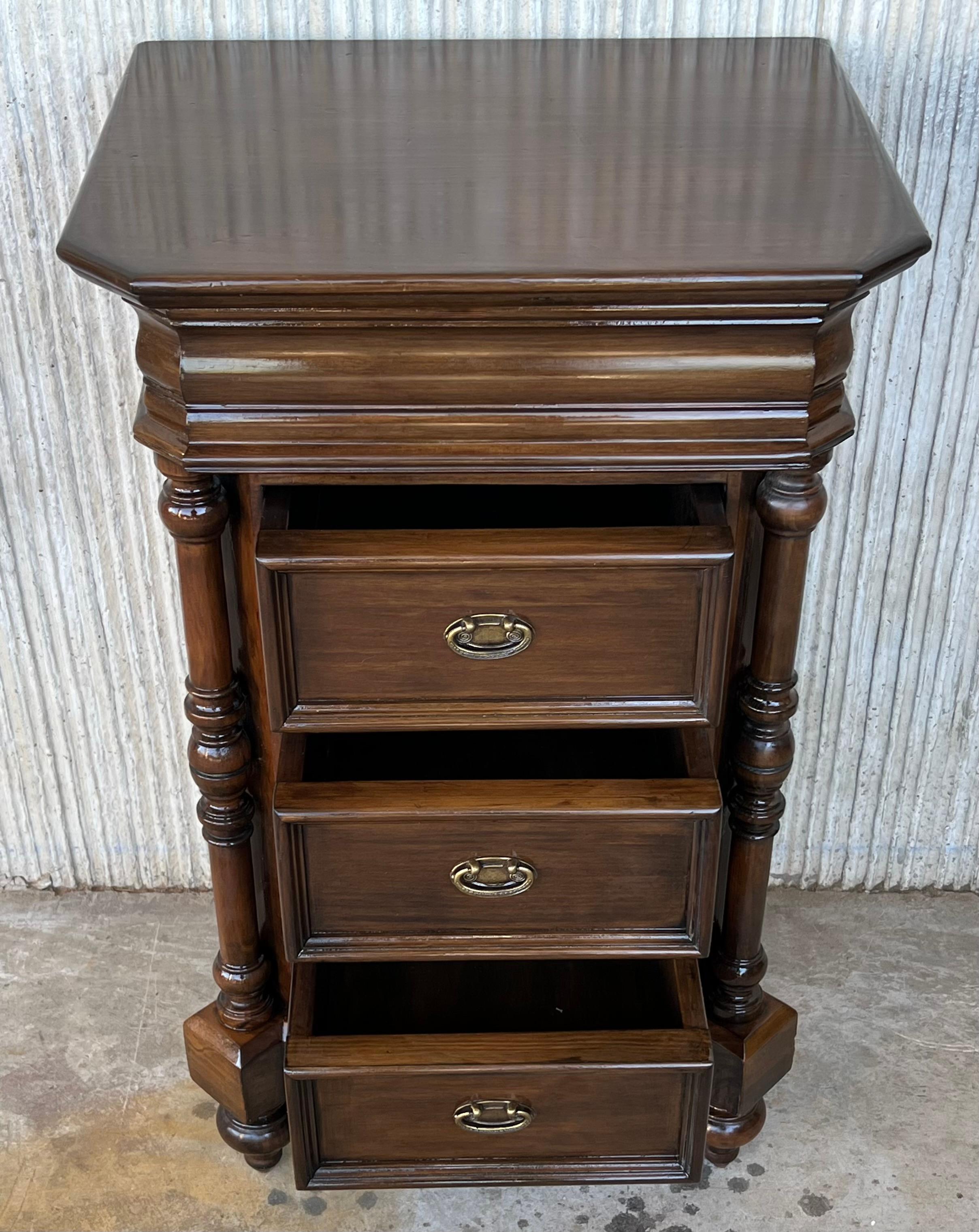 20th Century Early 20th Pair of Biedermeier Style Nightstands with Four Drawers For Sale