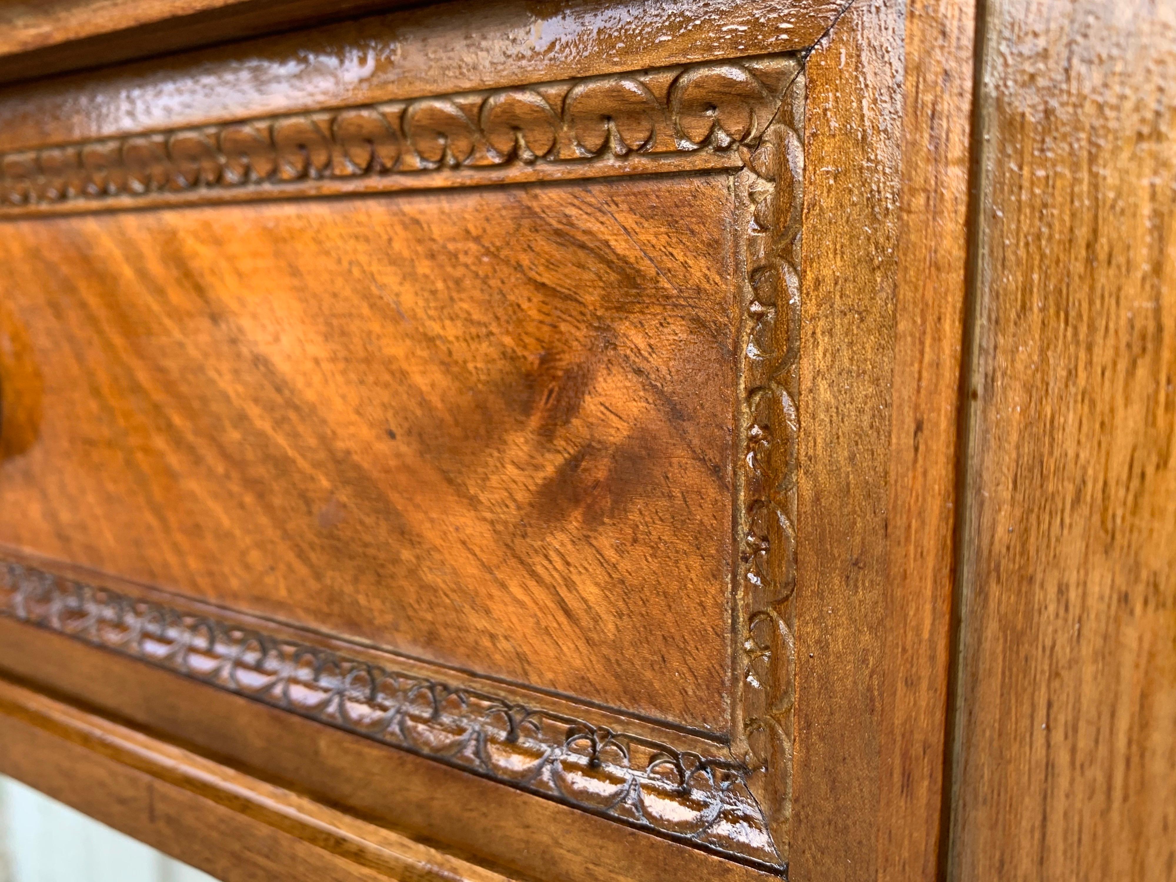 Early 20th Century Pair of French Nightstands with One-Drawer and Marble Top 6