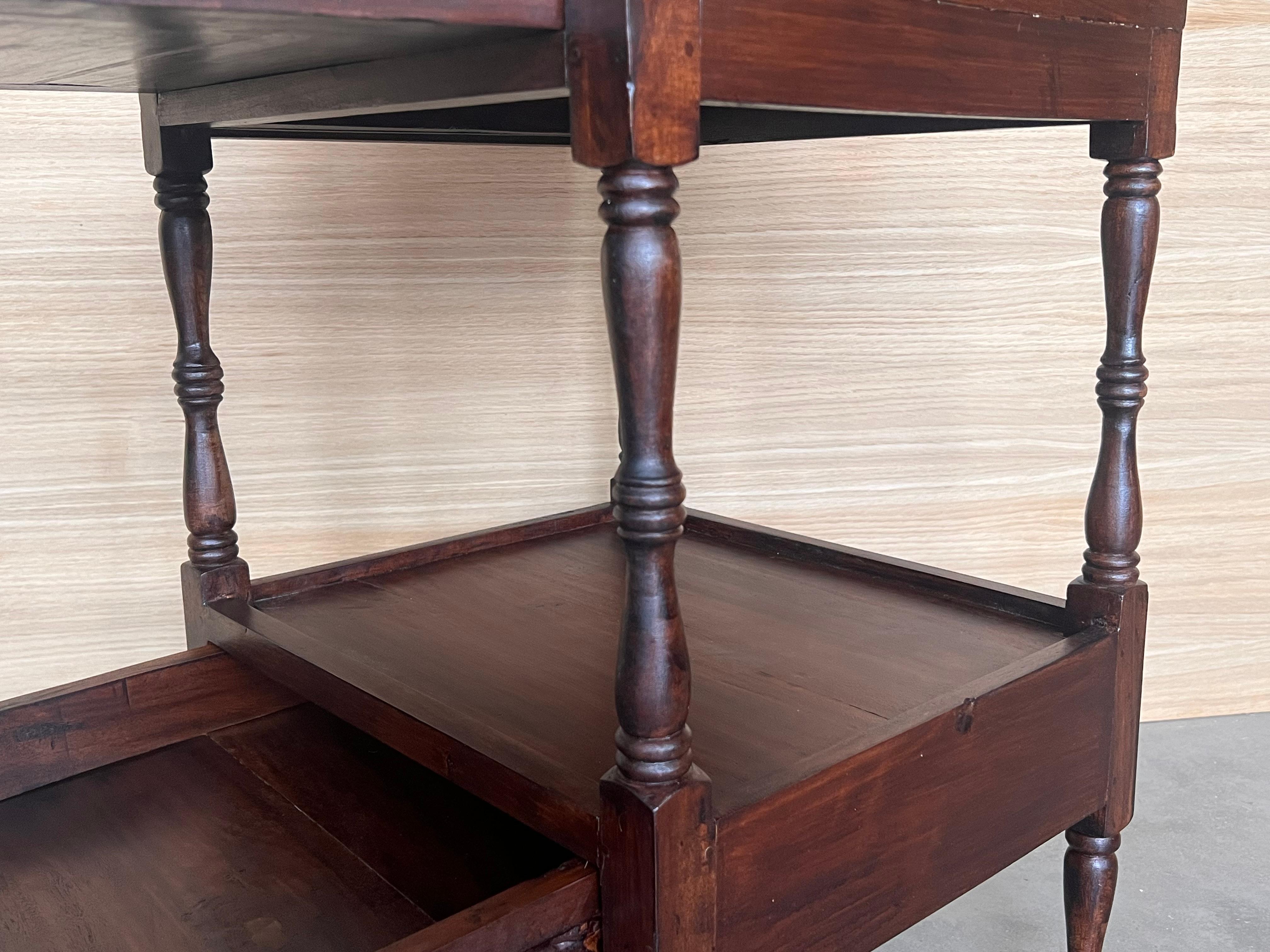 Early 20th Pair of Oak Nightstands with drawer and One Shelve For Sale 4