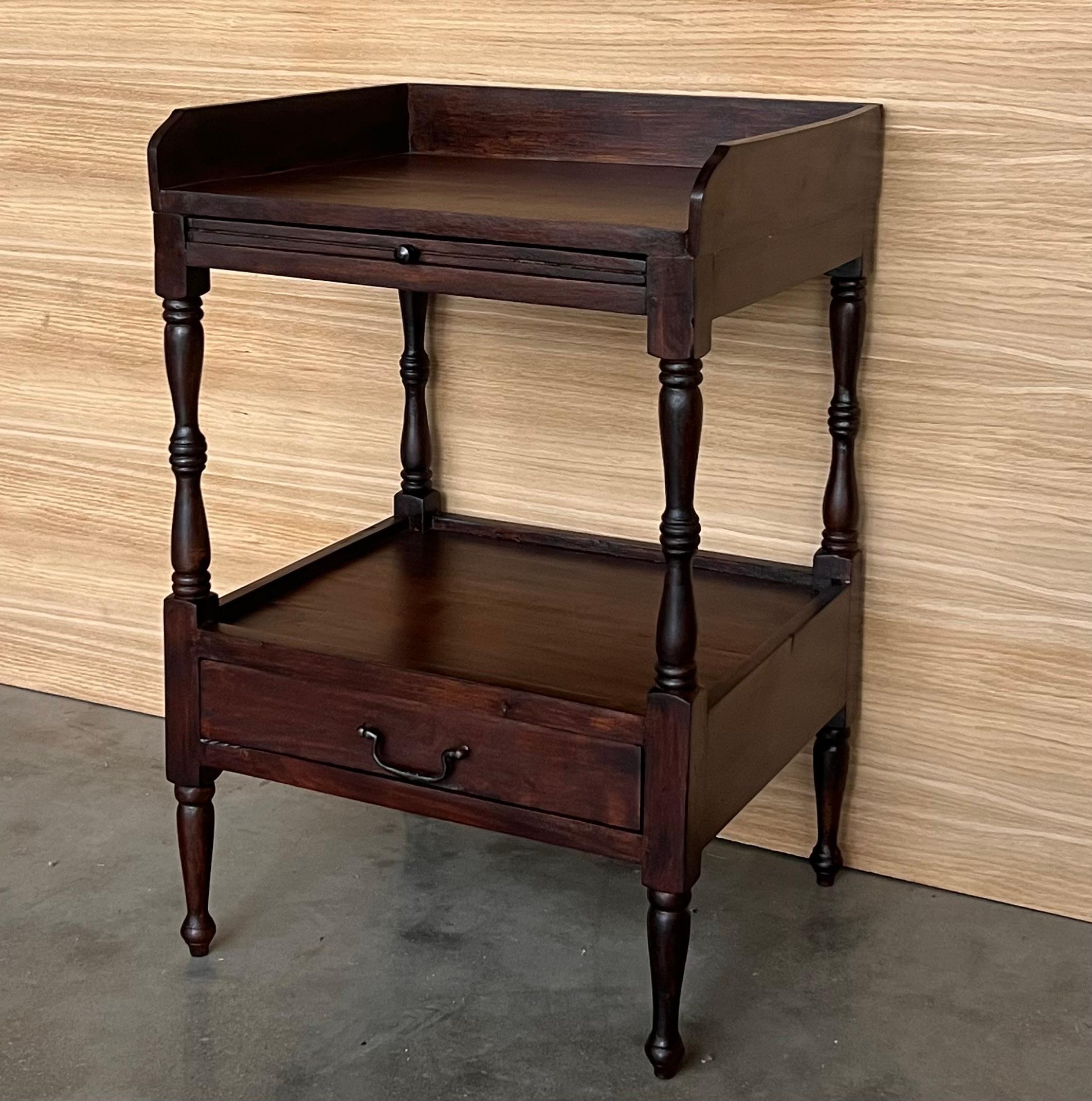 French Early 20th Pair of Oak Nightstands with drawer and One Shelve For Sale