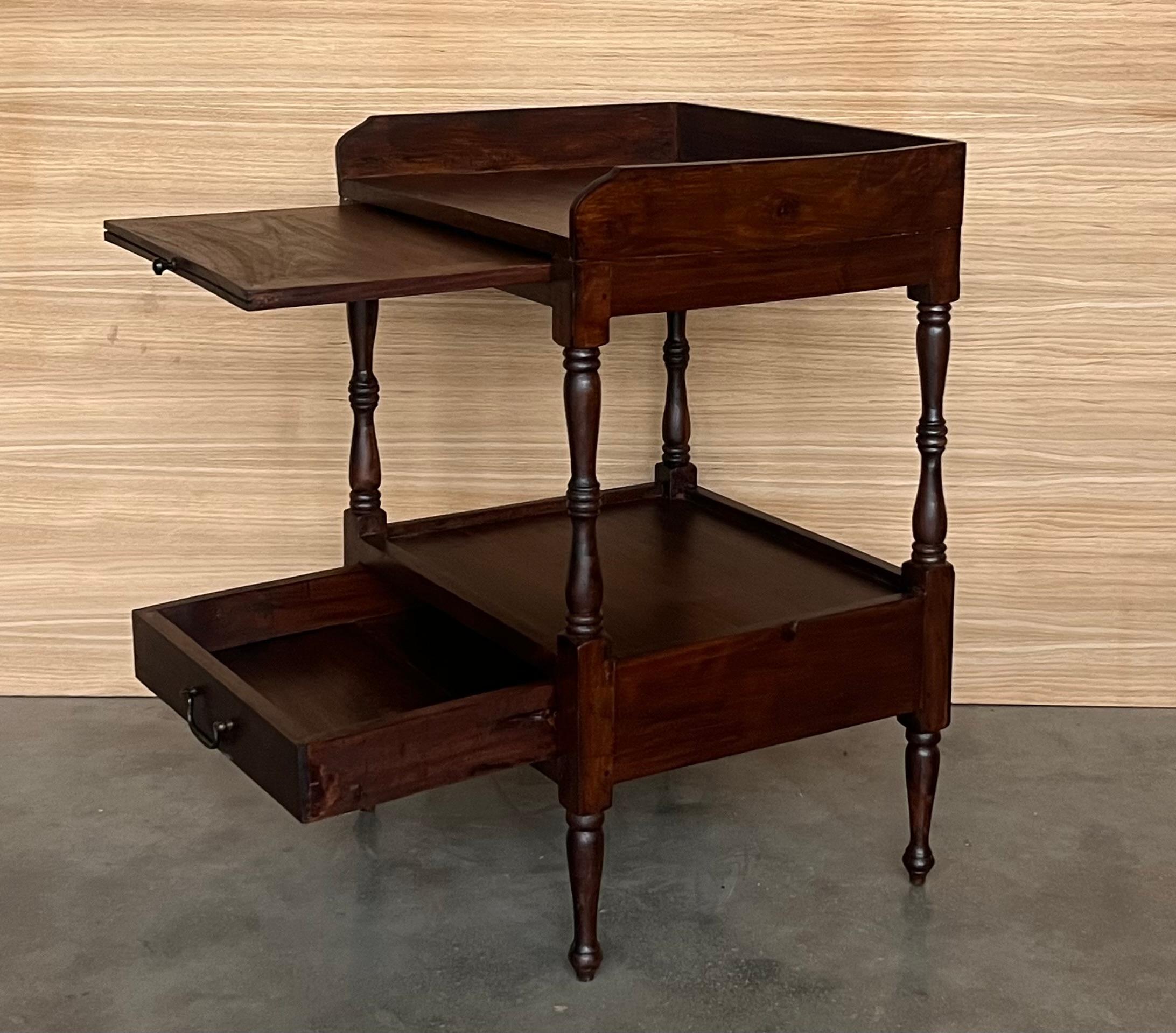 Early 20th Pair of Oak Nightstands with drawer and One Shelve For Sale 2