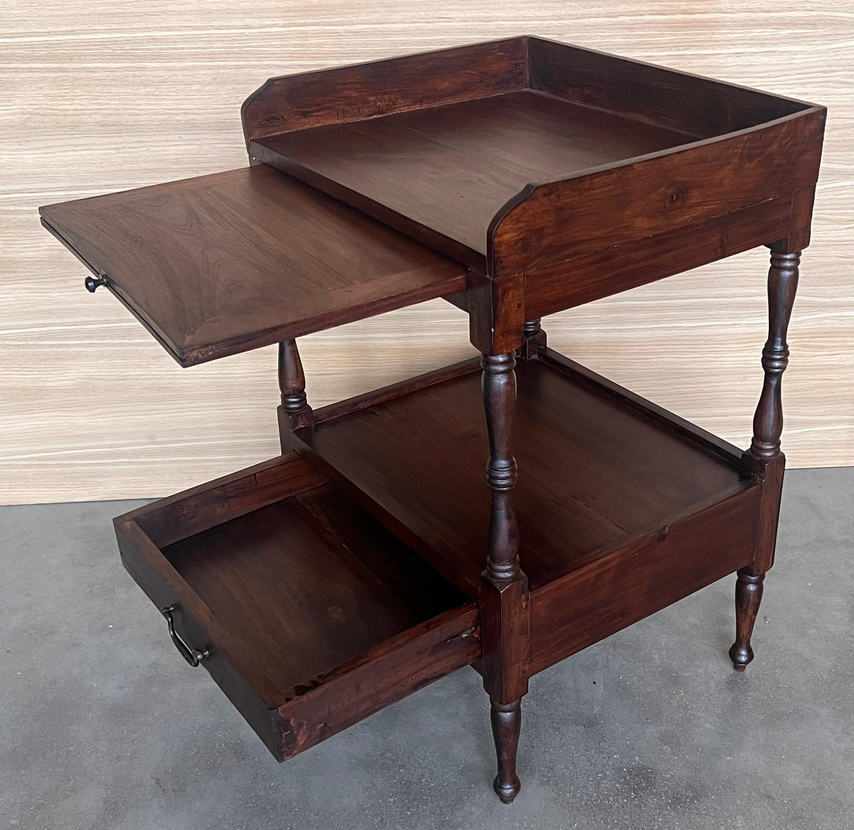 Early 20th Pair of Oak Nightstands with drawer and One Shelve For Sale 3