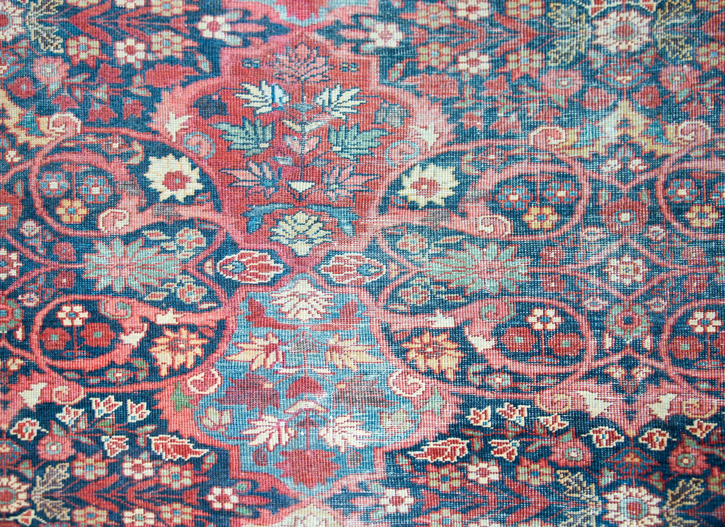 Early 20th Persian Mahal Rug For Sale 5