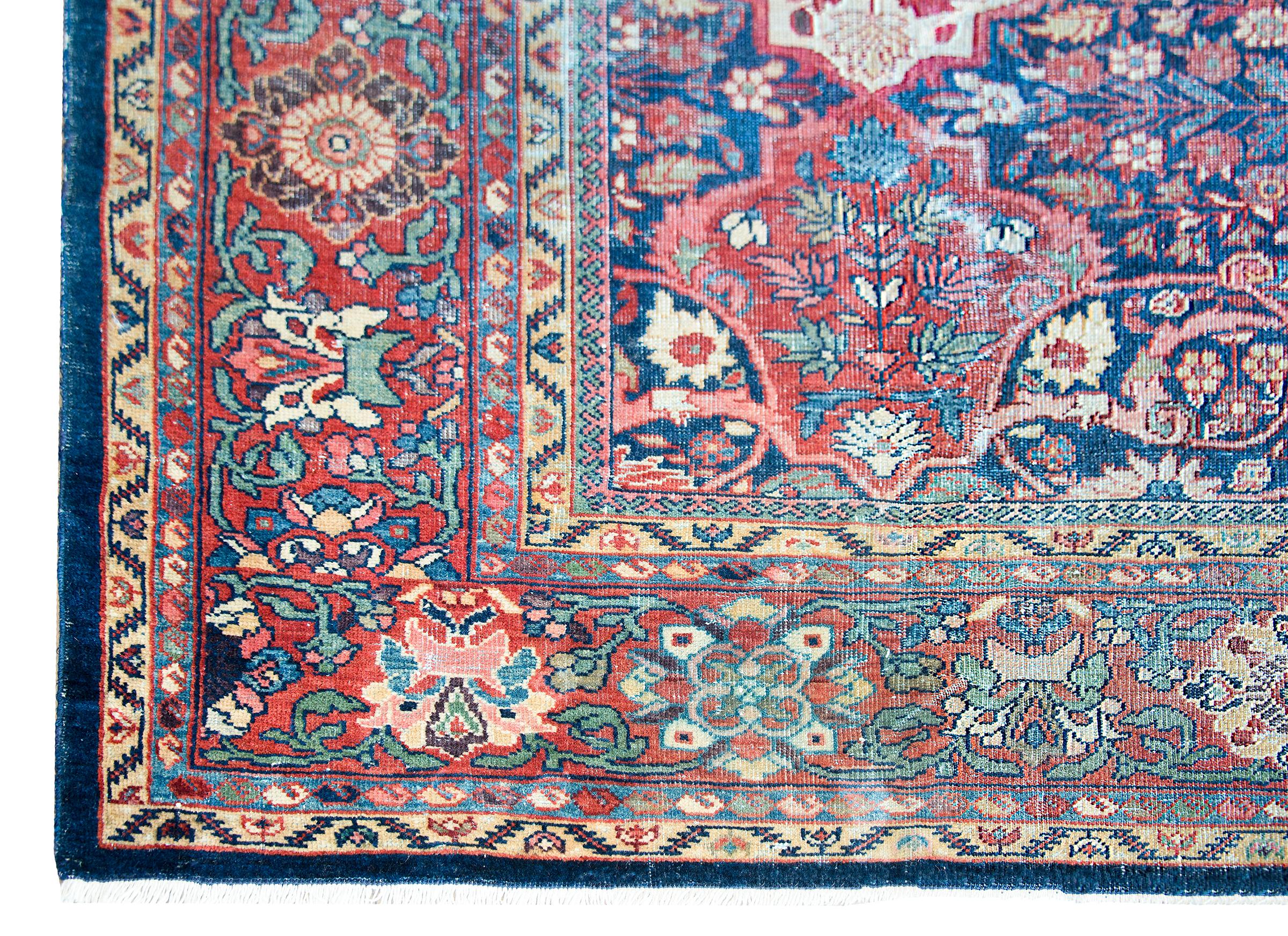 Early 20th Persian Mahal Rug For Sale 7
