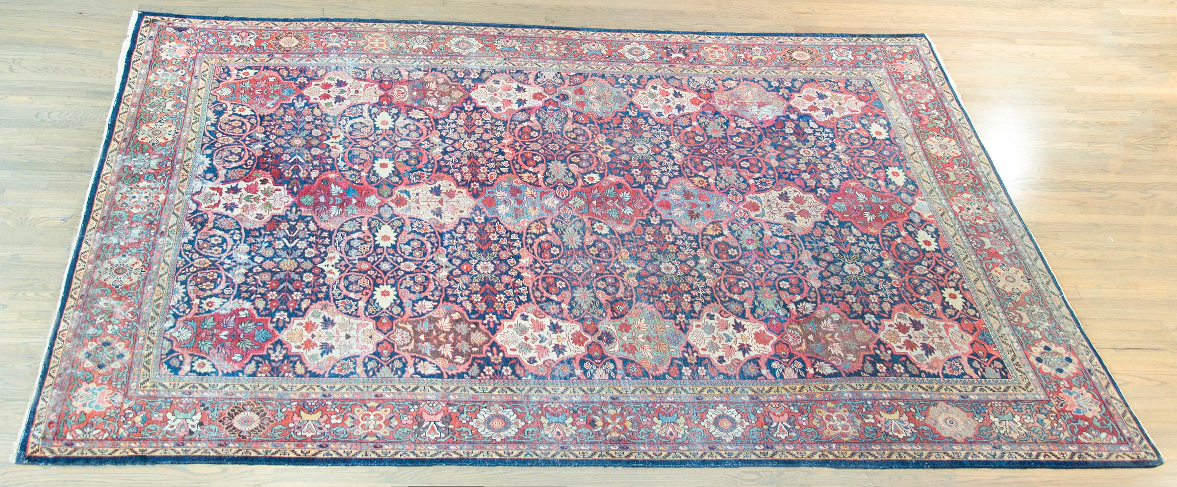 Early 20th Persian Mahal Rug For Sale 9