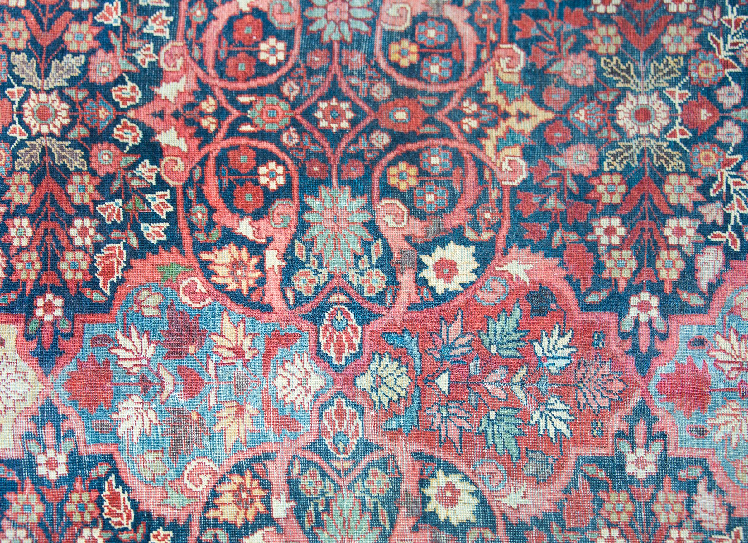 Early 20th Persian Mahal Rug For Sale 3