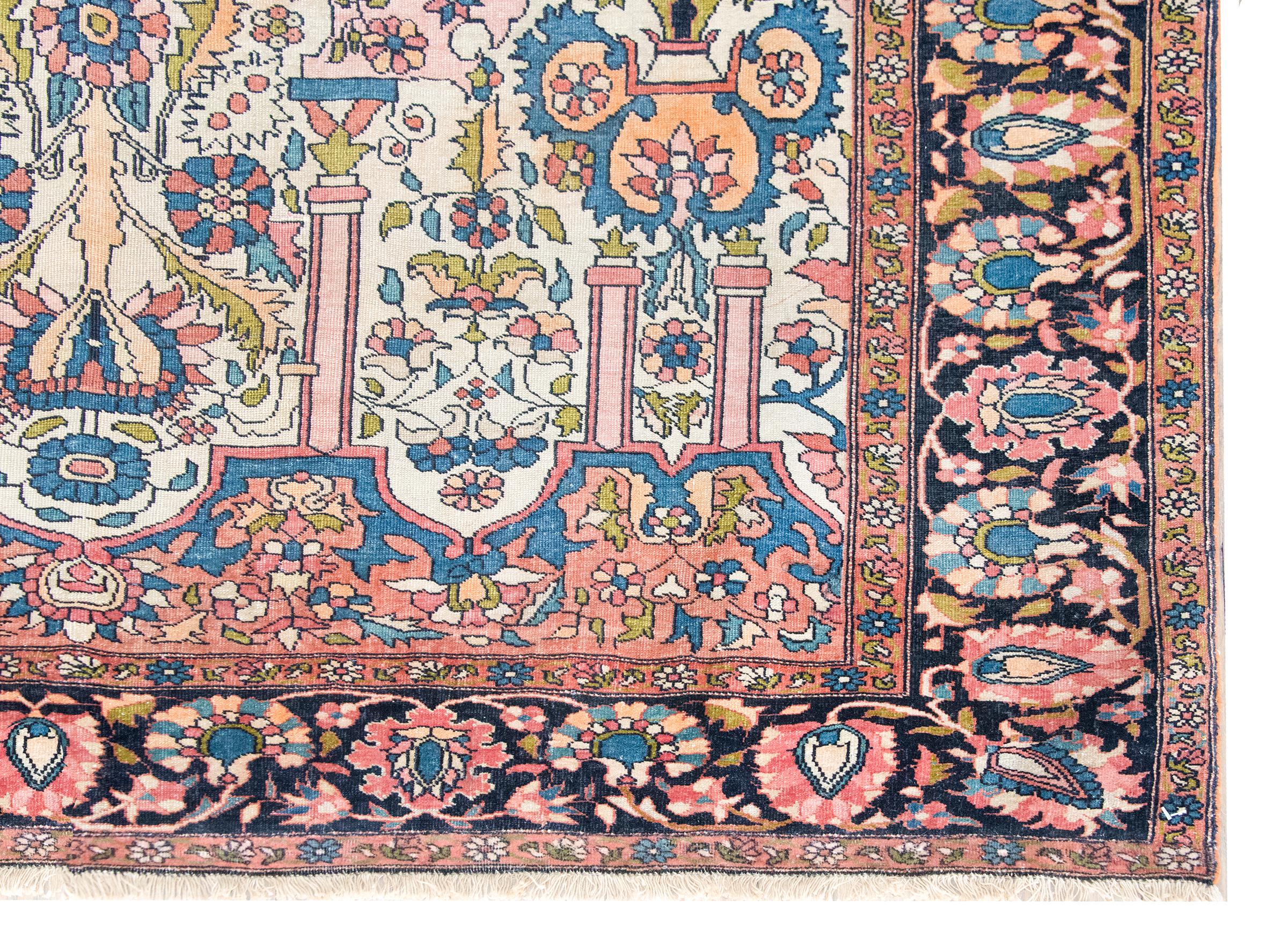 Early 20th Persian Sarouk Farahan Rug For Sale 8