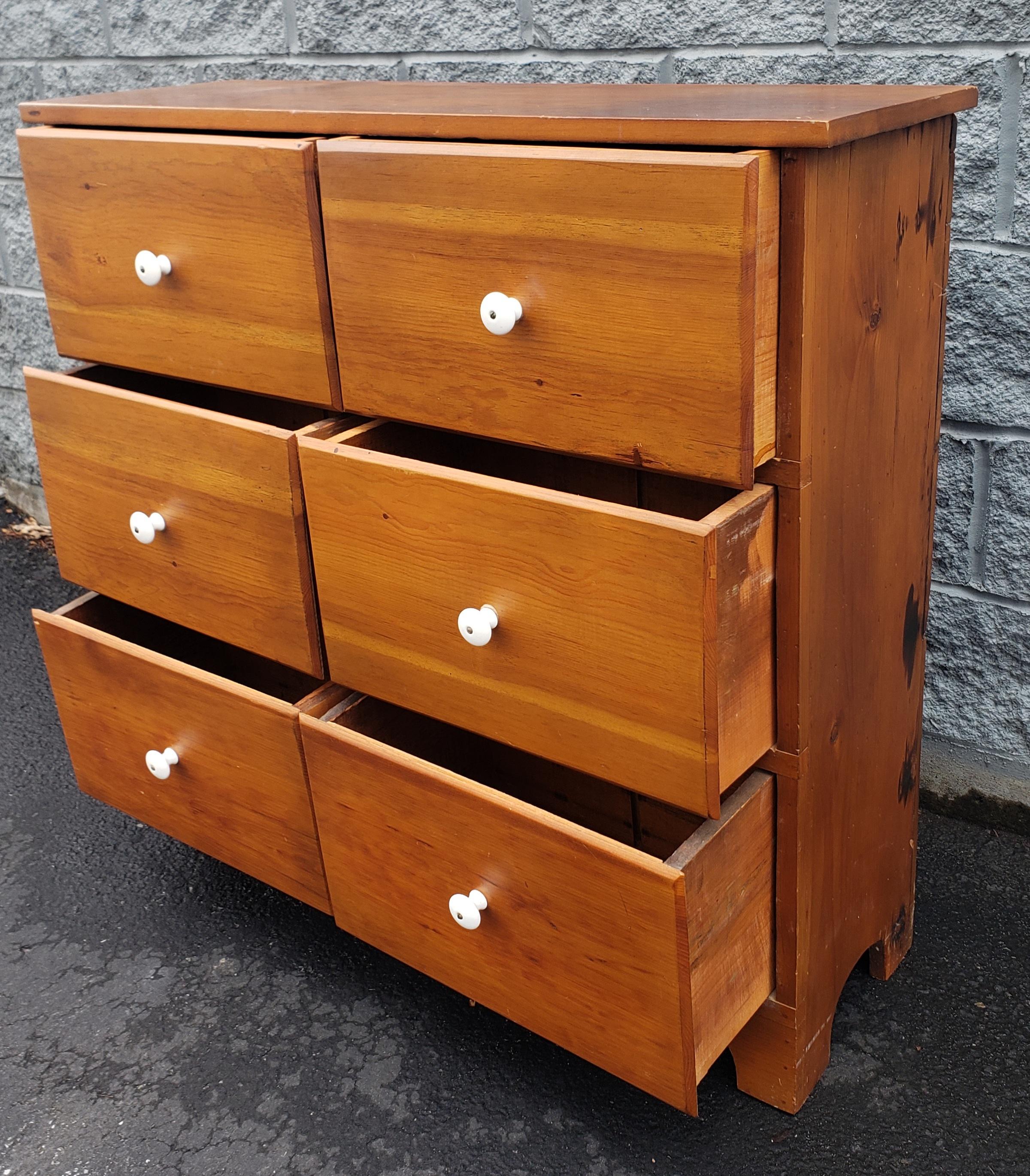 Early 20th Refinished Solid Pine 6-Drawer Side Cabinet Chest, circa 1920s In Good Condition For Sale In Germantown, MD