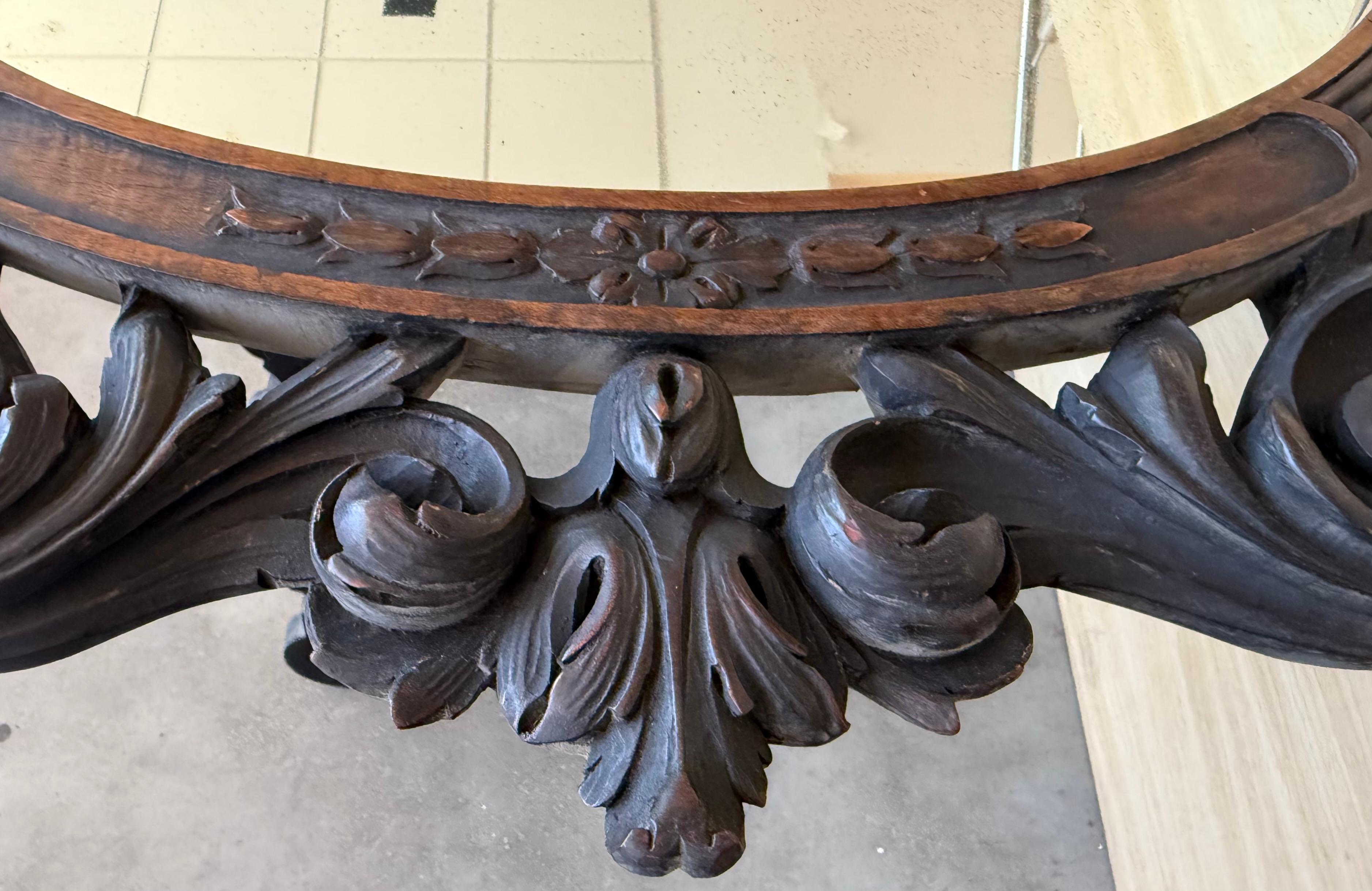 20ième siècle Miroir sculpté à motif floral du début du 20e siècle à Black Forest (Espagne) en vente