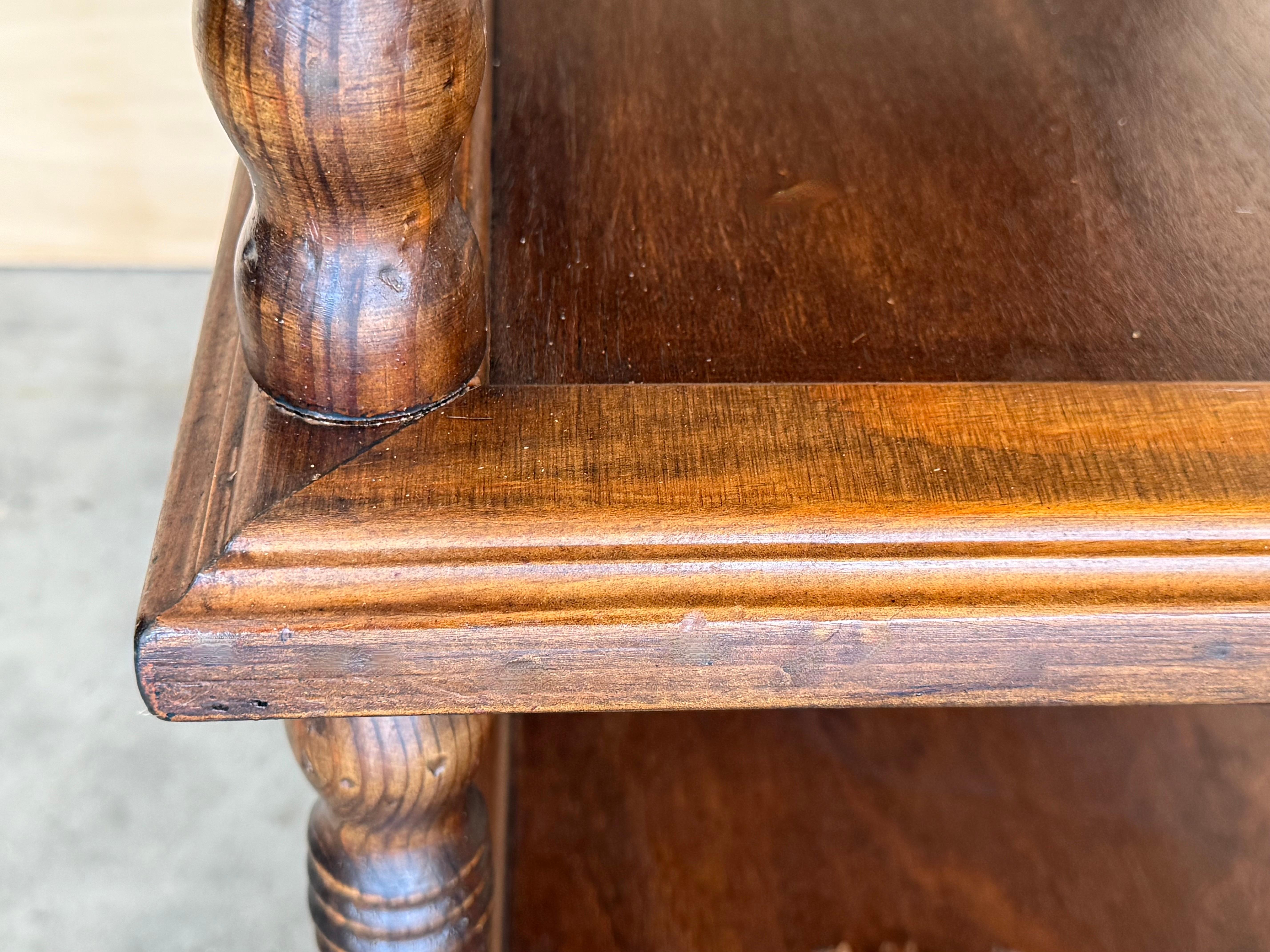 Early 20th Spanisht Walnut Side Table with Three Shelves or Narrow Console For Sale 7