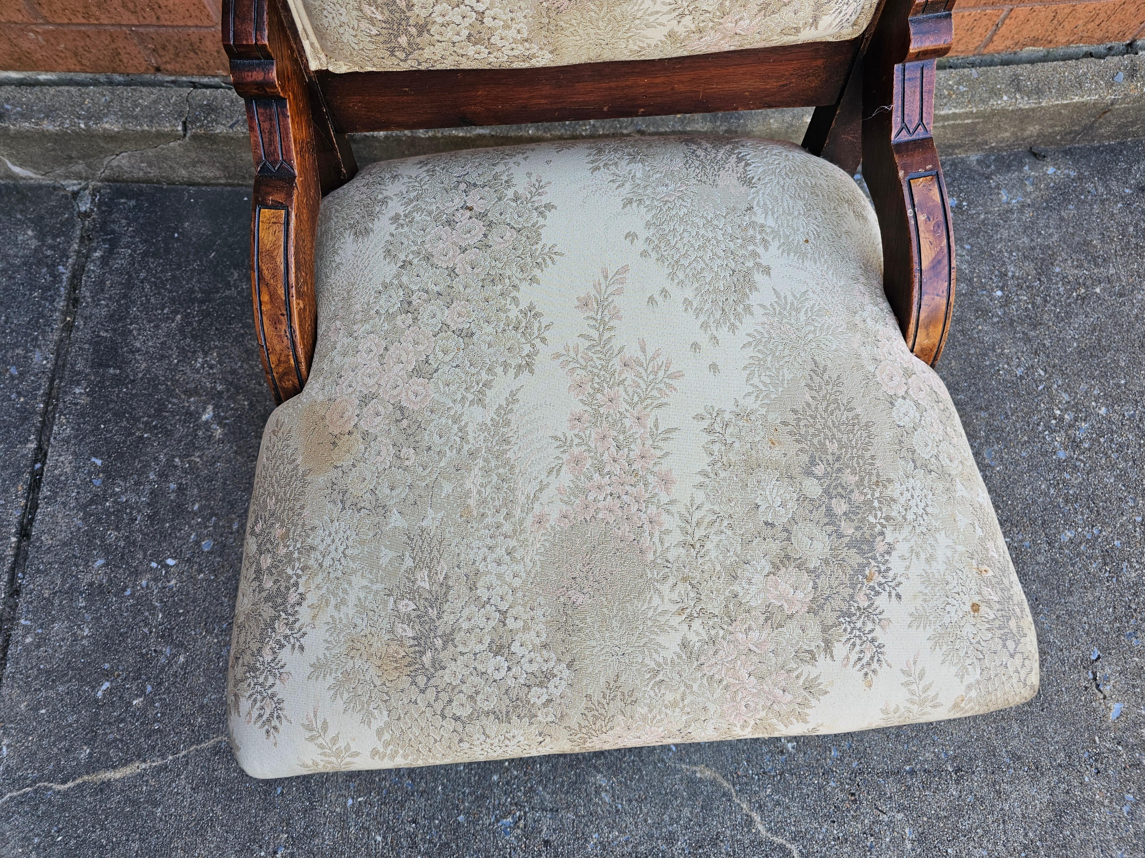 Early 20th Victorian Carved Walnut and Upholstered Side Chair For Sale 1