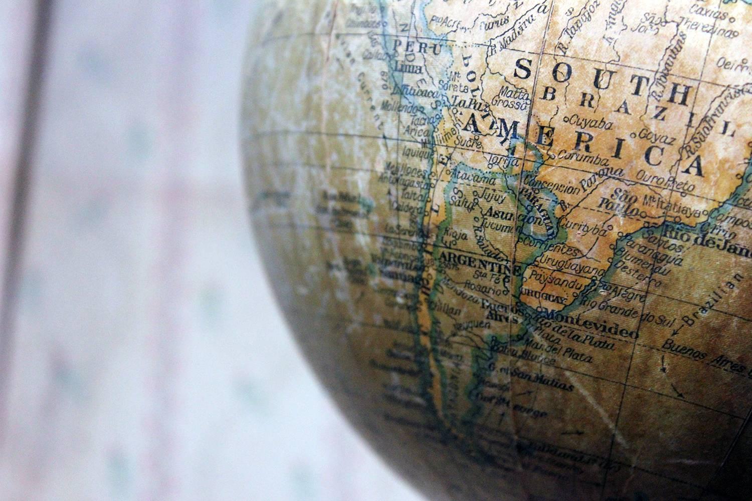 Early 20th Century 8” Terrestrial Table Globe ‘Geographia’, circa 1920-1925 In Distressed Condition In Bedford, Bedfordshire