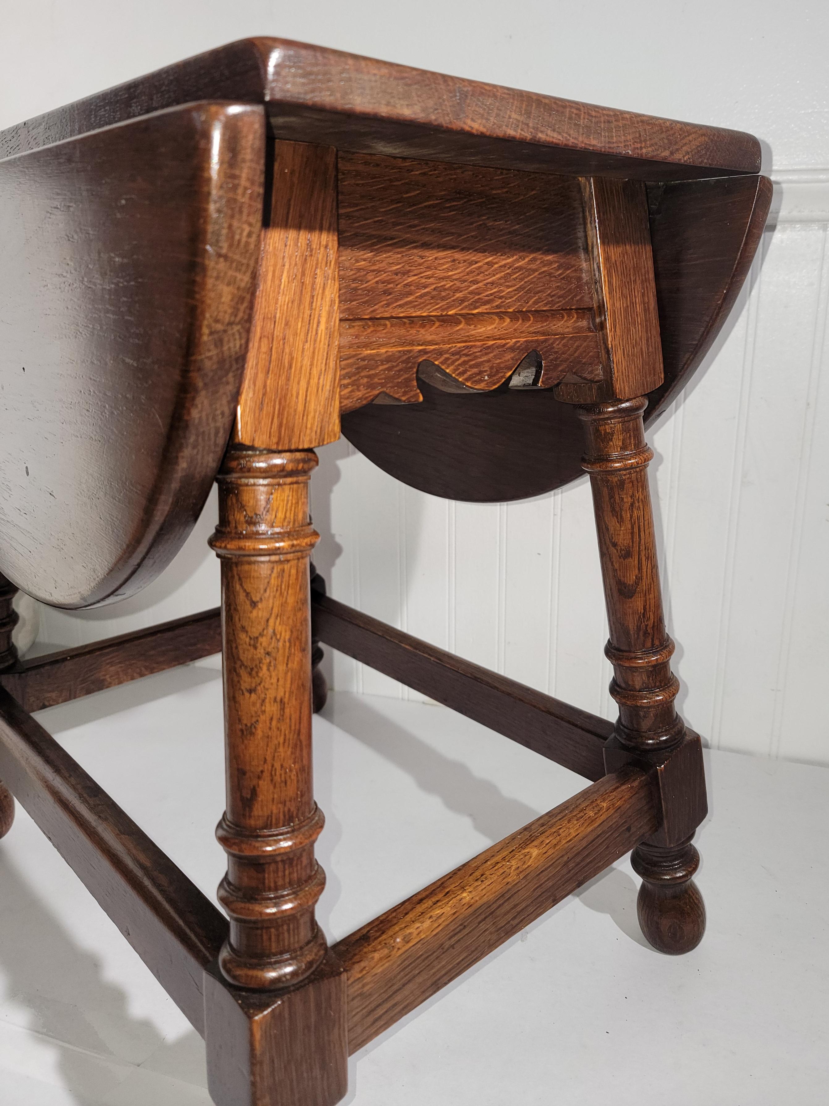 Early 20Thc Arts & Crafts Side Table For Sale 1
