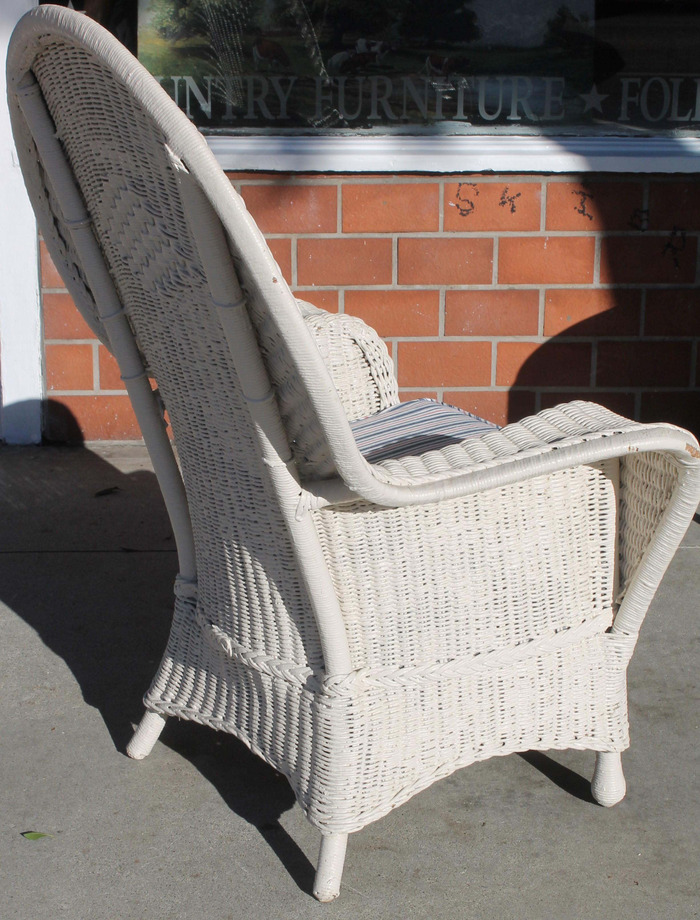 Early 20thc Bar Harbor Fan Back Wicker Chair In Good Condition In Los Angeles, CA