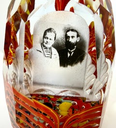 Pesapersone in vetro sfaccettato di Boemia dell'inizio del XX secolo, con solfuro multiplo, ceco Circa 1910