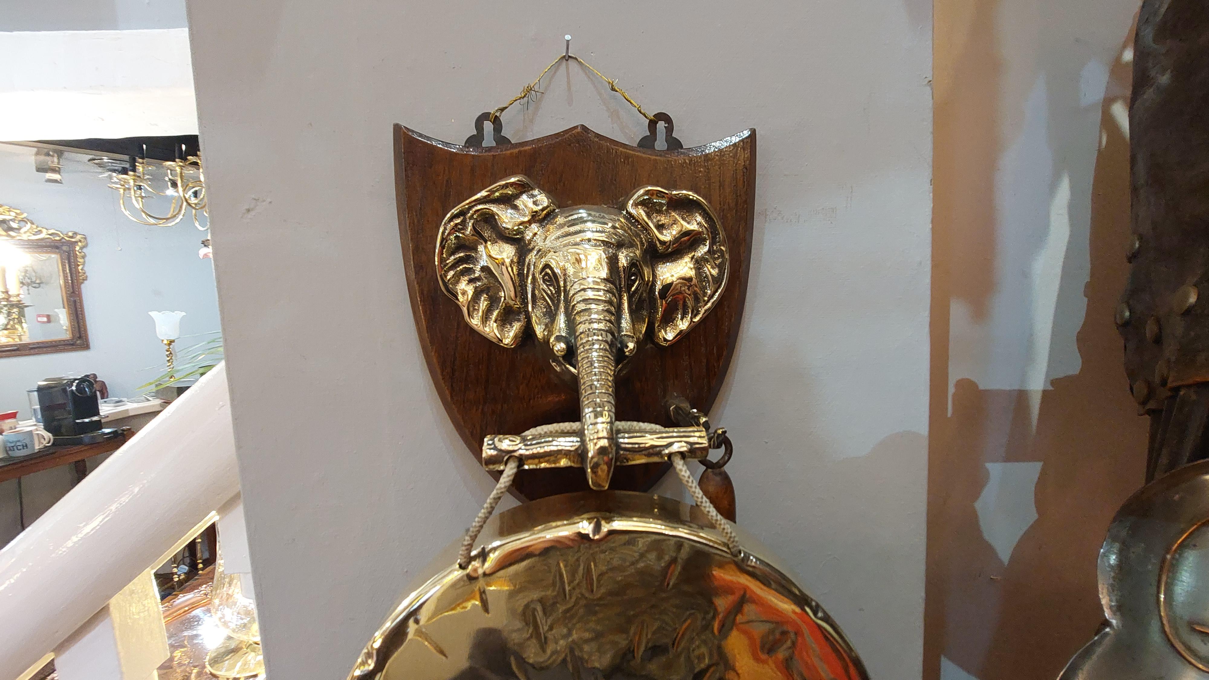 Inglese Gong in ottone e Oak dei primi del Novecento in vendita