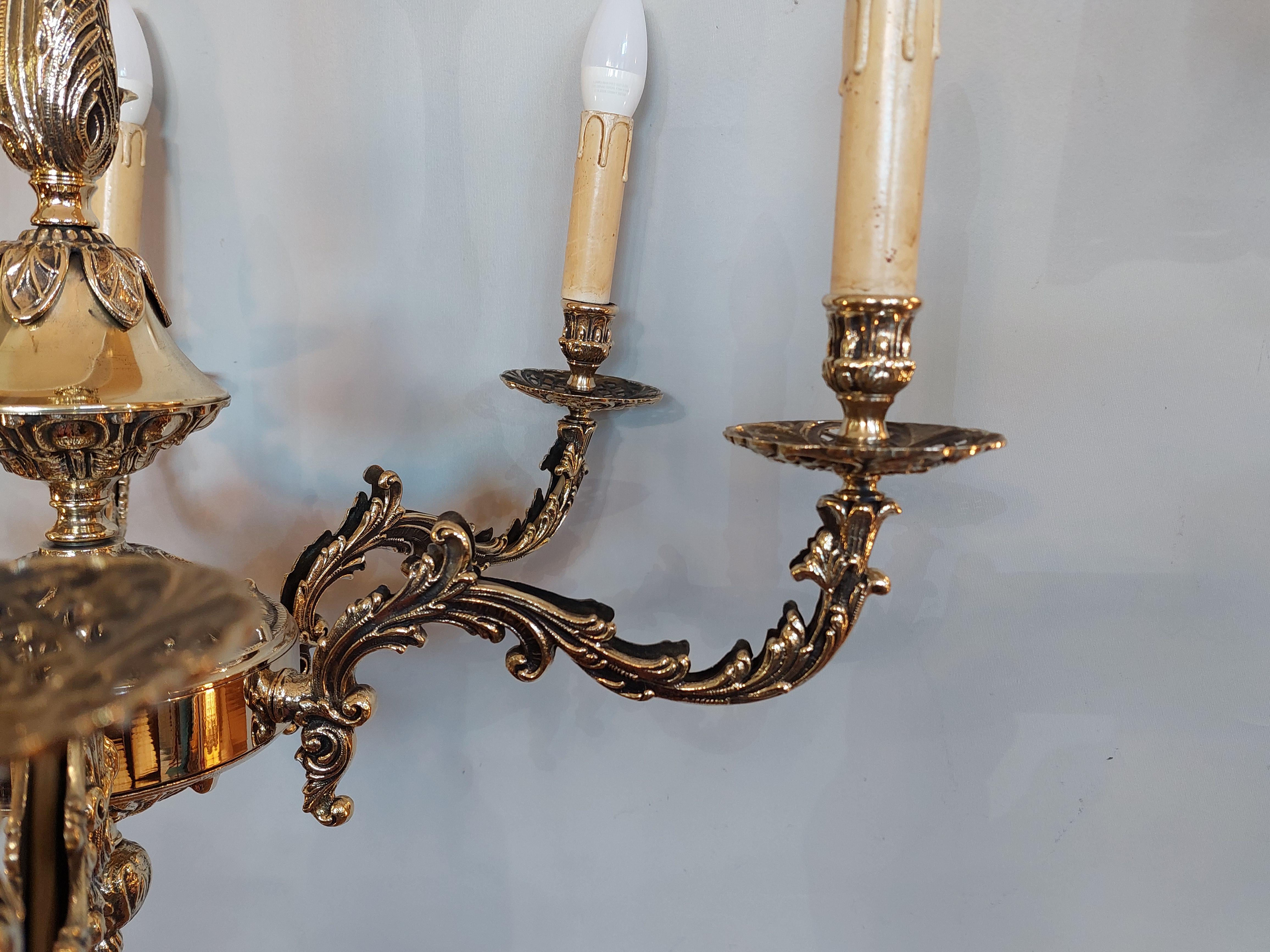 Laiton Lustre de style rococo en laiton du début du 20e siècle en vente