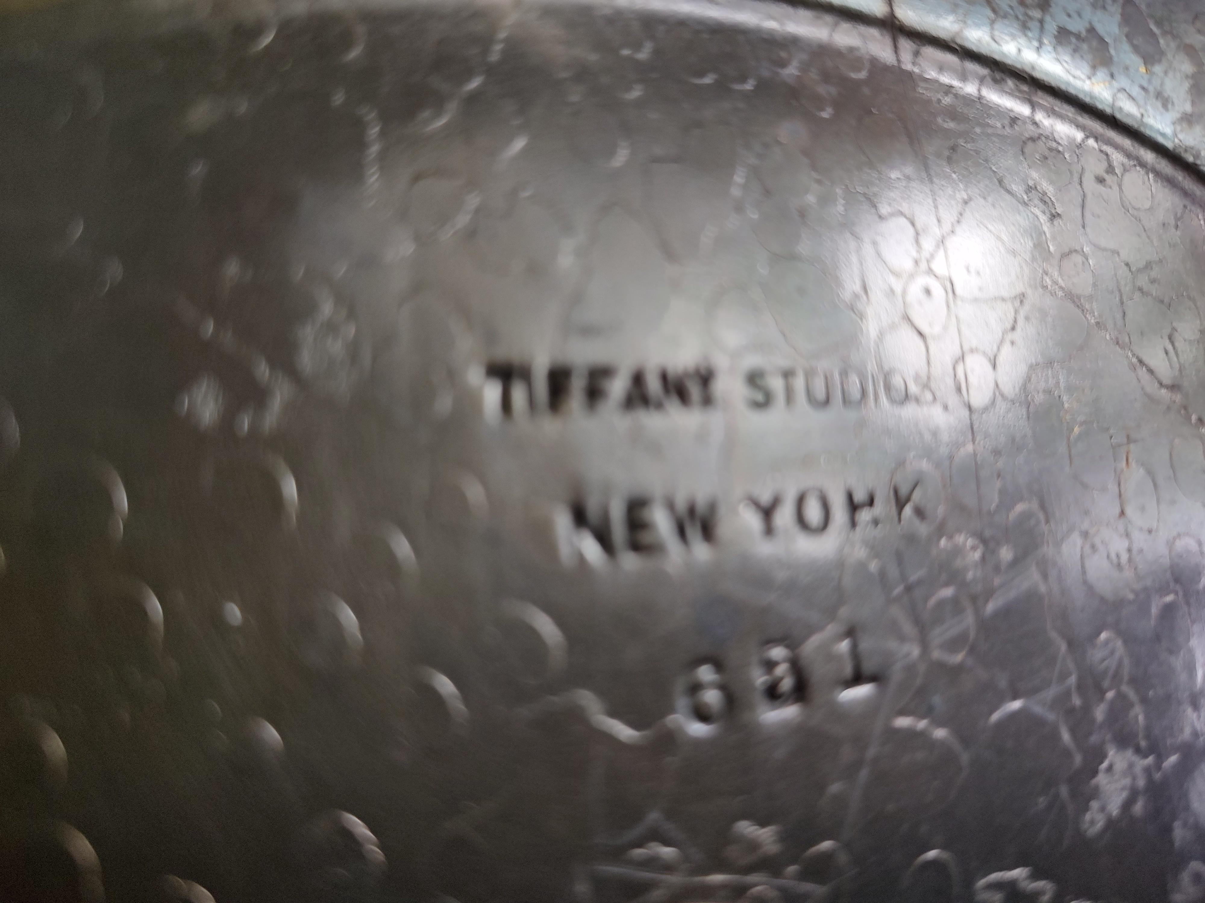 Bronzo Portafiammiferi e portacenere in bronzo del primo Novecento di Tiffany Studios New York in vendita