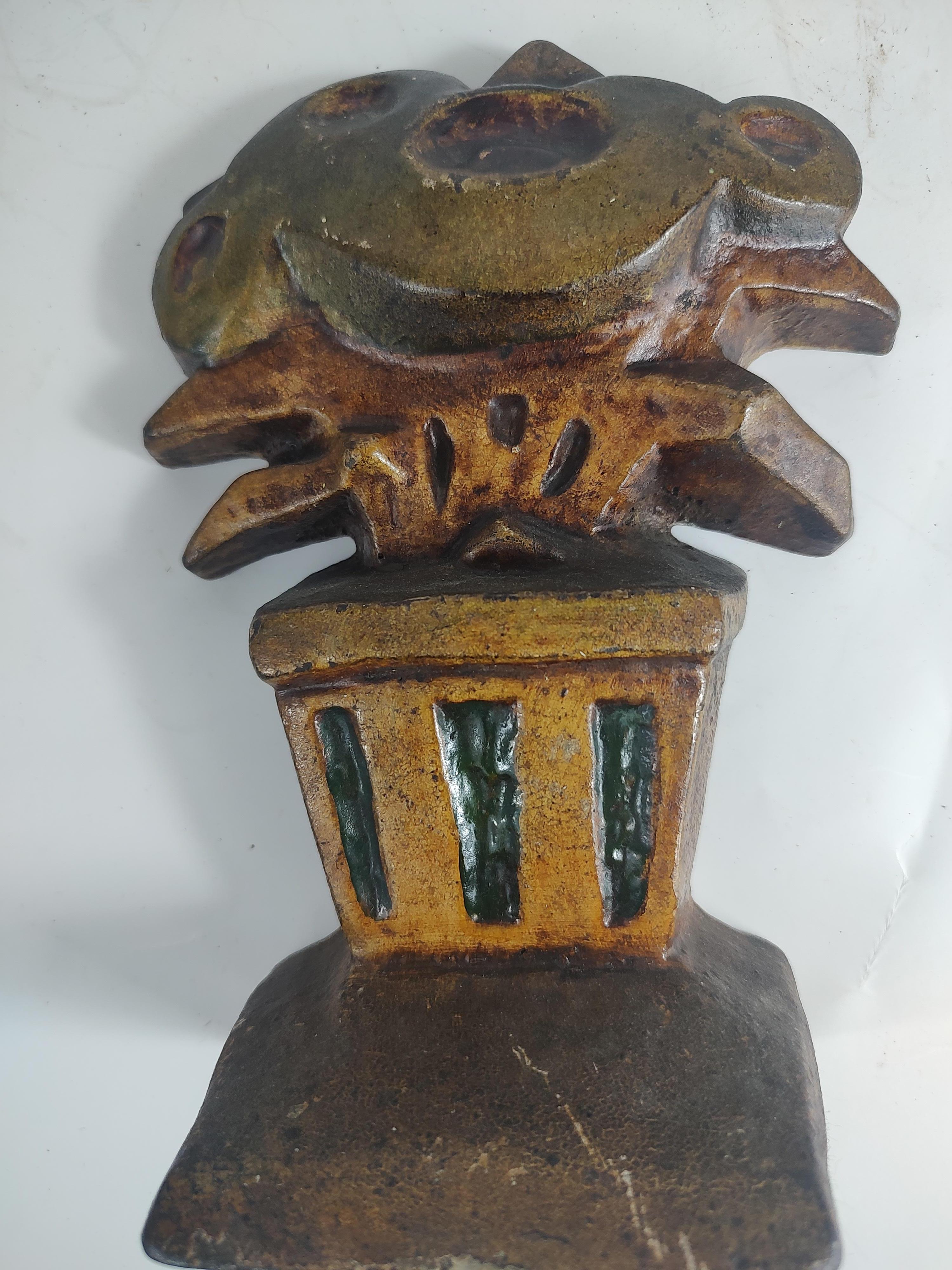 Early 20th Century Cast Iron Stylized Art Deco Door Stop in Original Paint  For Sale 1