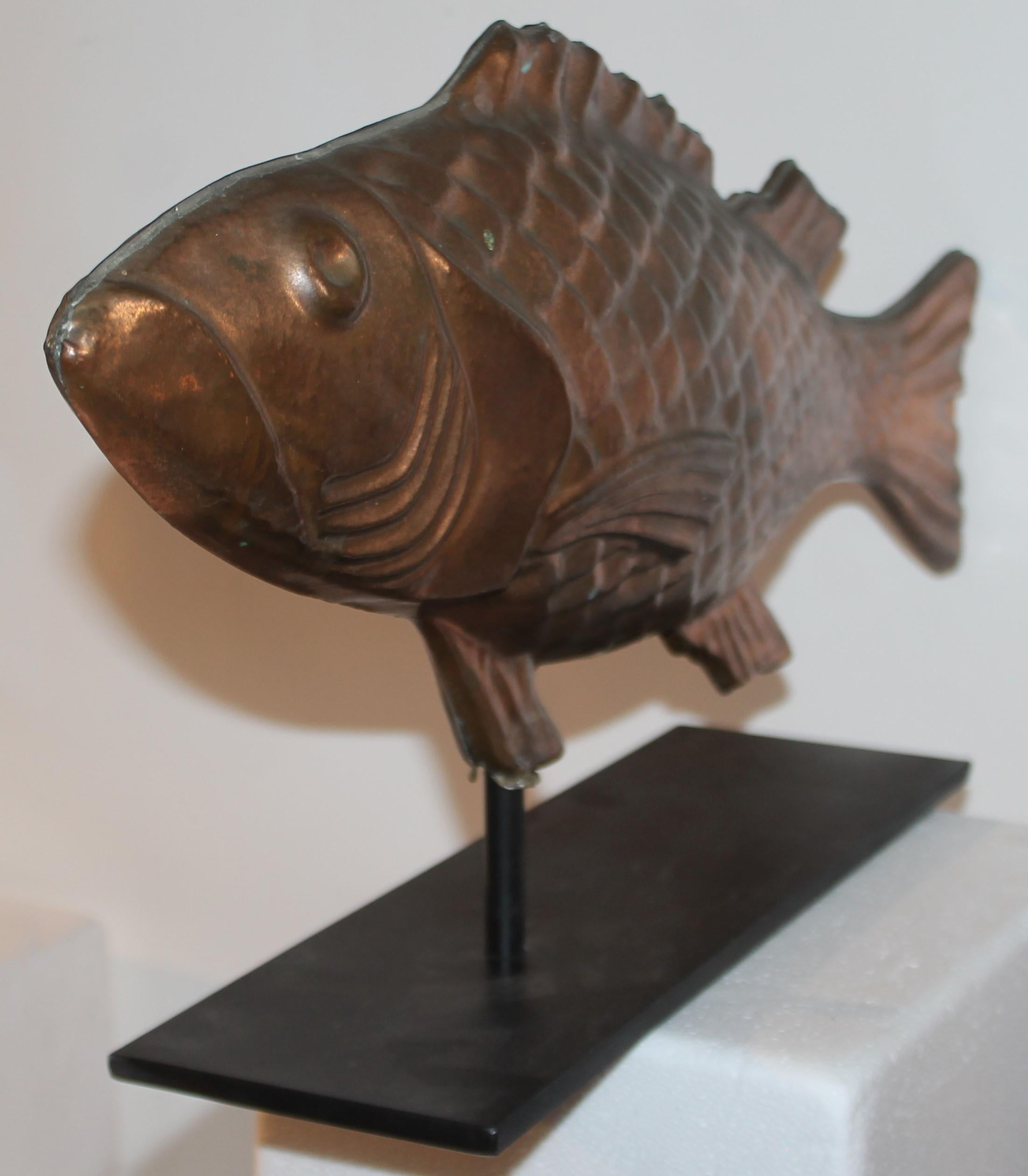 Adirondack Vane à poissons en cuivre avec corsage complet du début du 20e siècle en vente