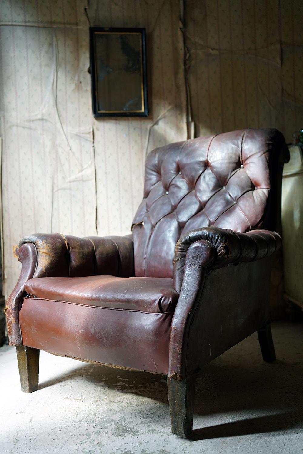 Early 20thC Leather Button-Back Club Armchair c.1915, Kentwell Hall For Sale 8