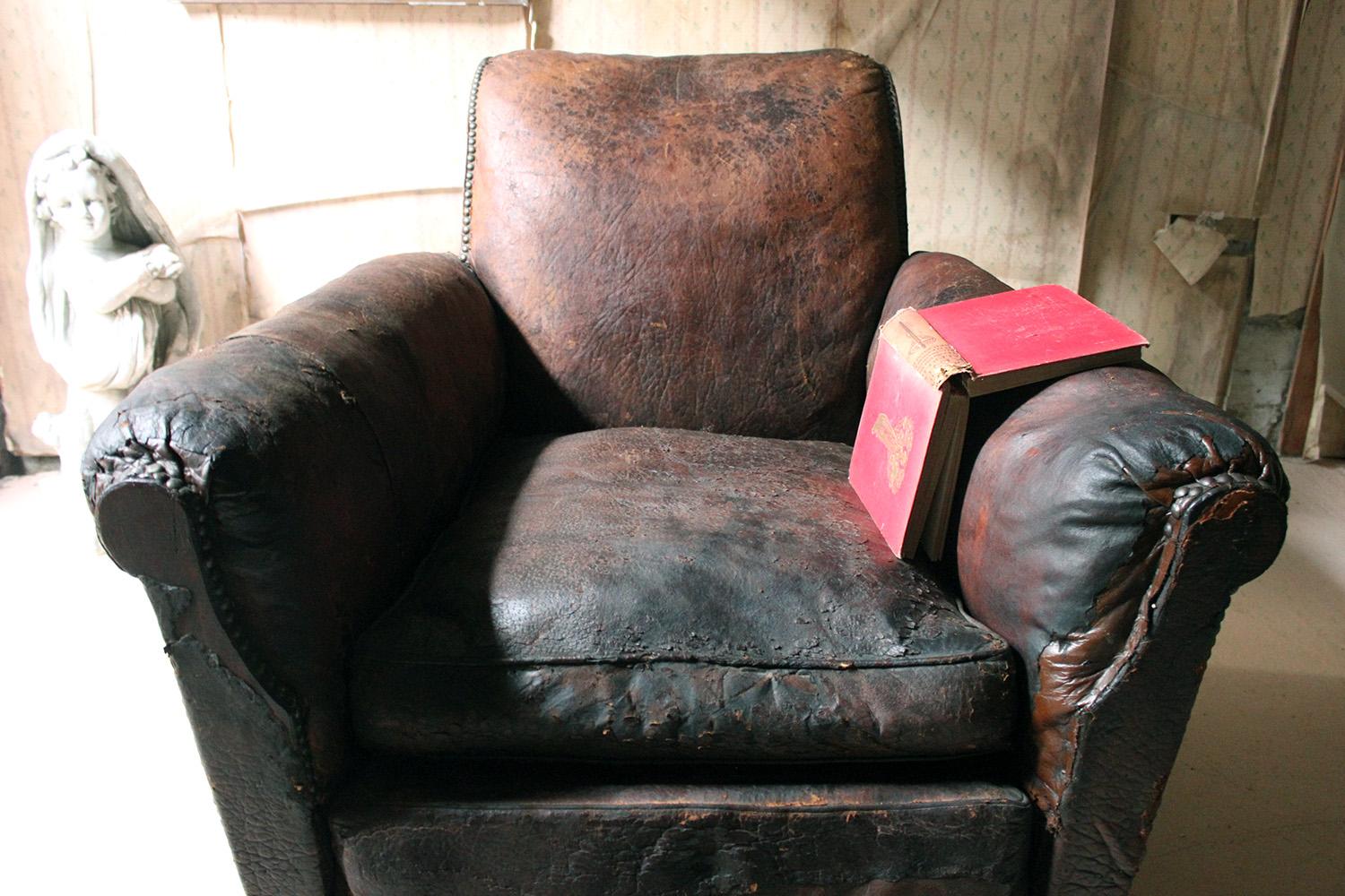 Early 20th Century Leather Club Armchair, circa 1925-1935 (Art déco)