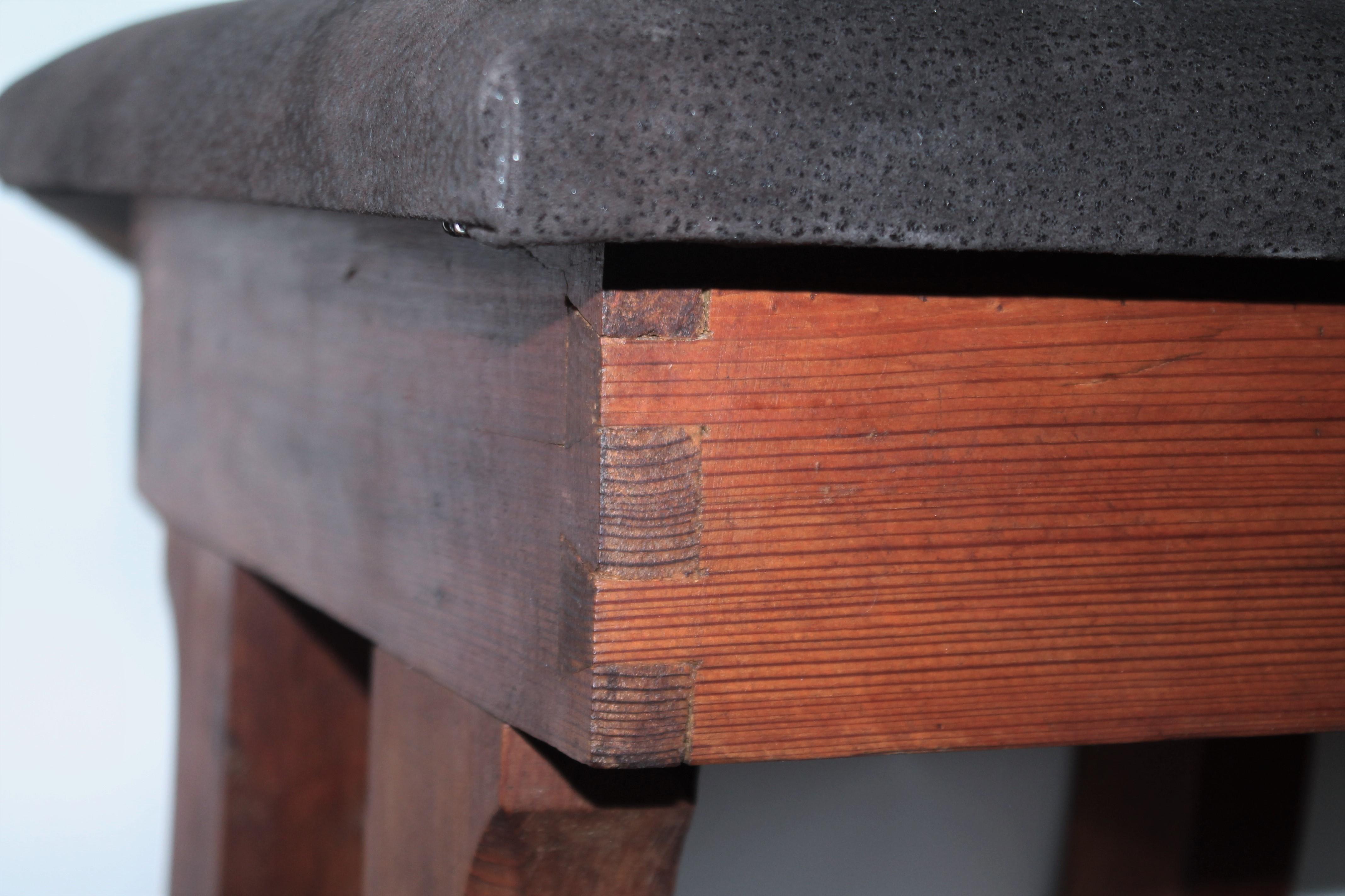 Early 20th Century Leather Covered Stool In Good Condition For Sale In Los Angeles, CA