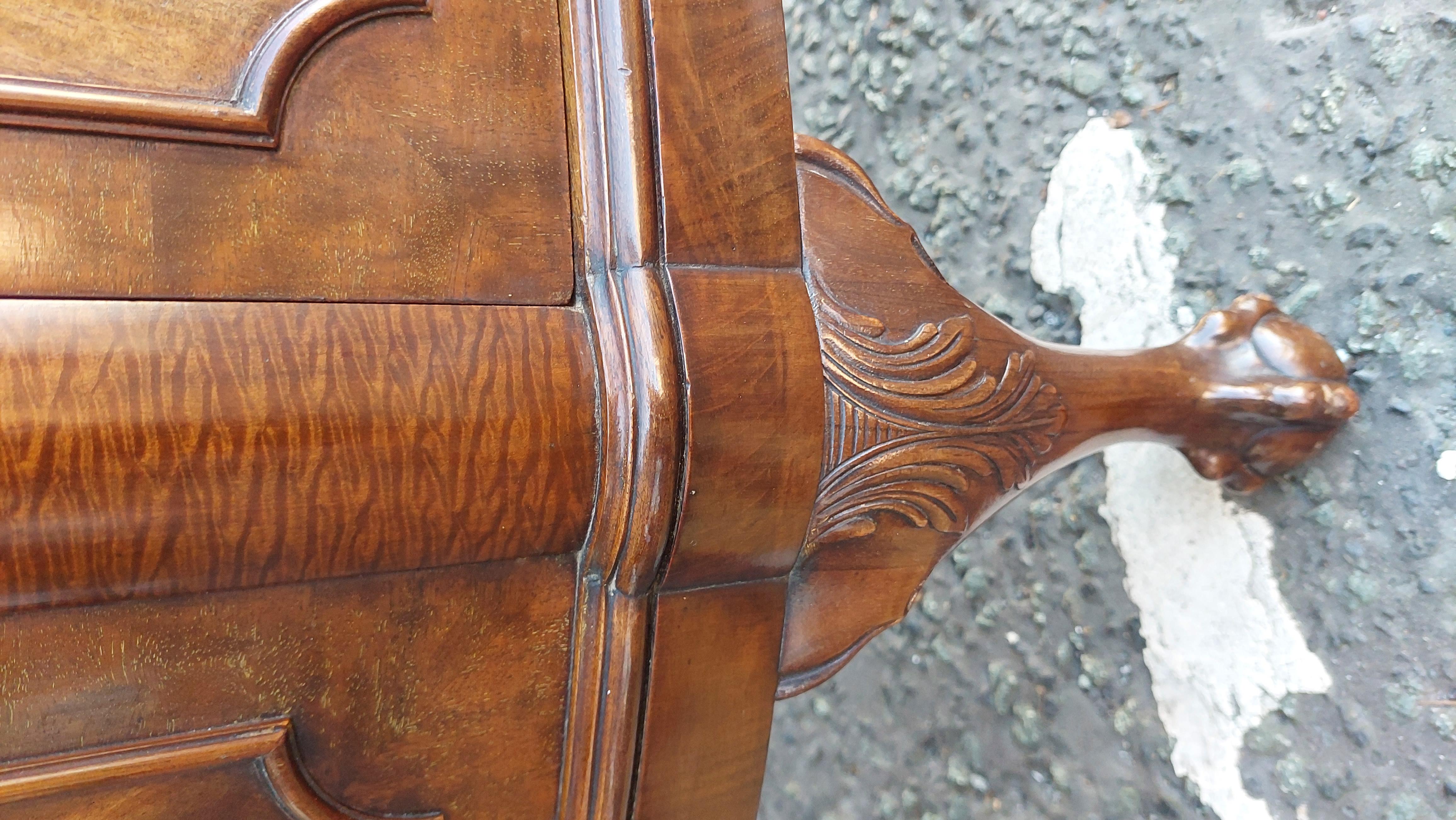 Early 20thC Mahogany Bowfront Sideboard Drinks Cabinet For Sale 3