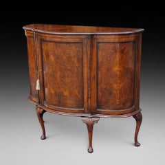 Early 20thC Mahogany Queen Anne Style Serpentine Drinks Cocktail Cabinet