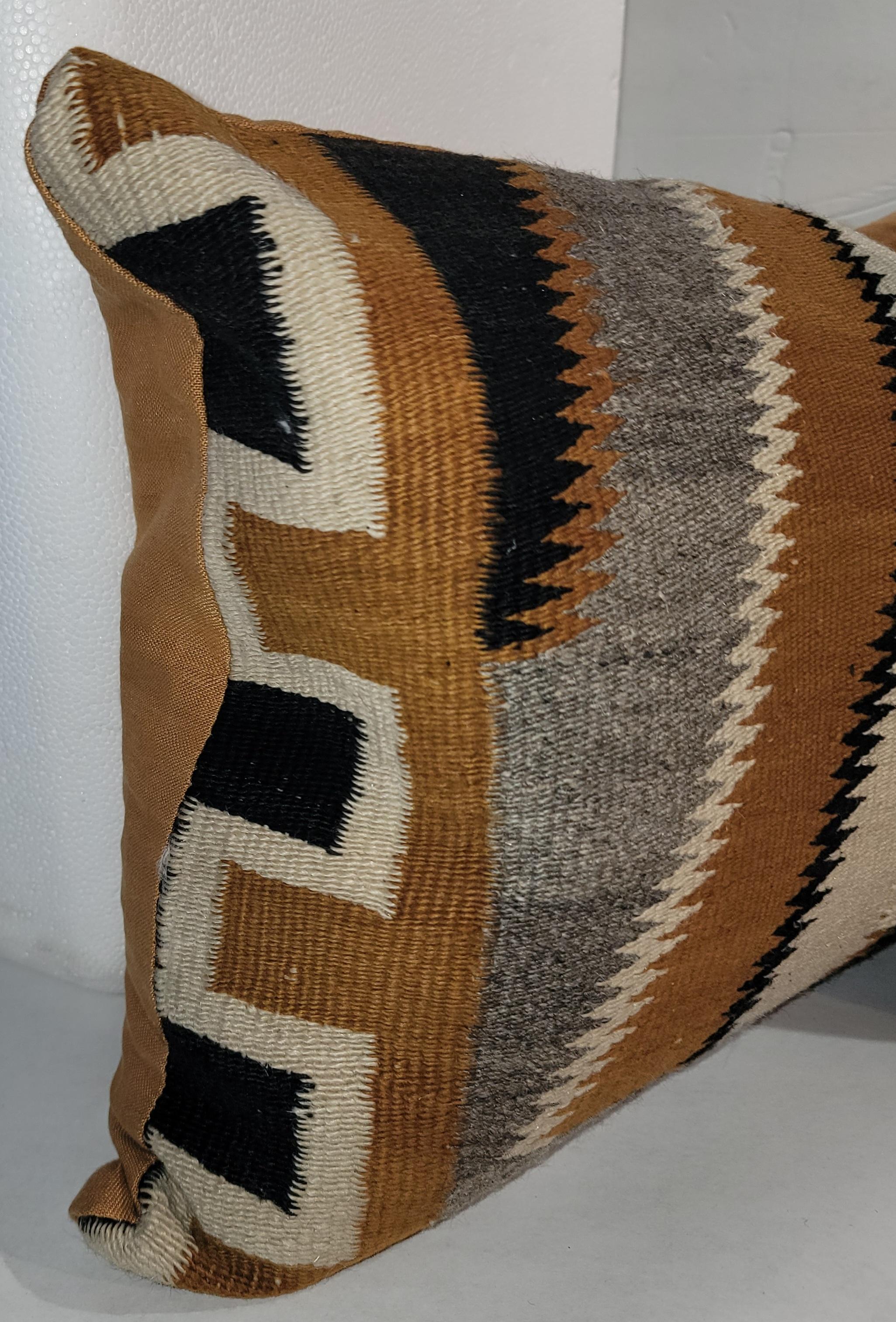 Adirondack Paire de coussins de traversin de tissage indien Navajo du début du 20e siècle en vente