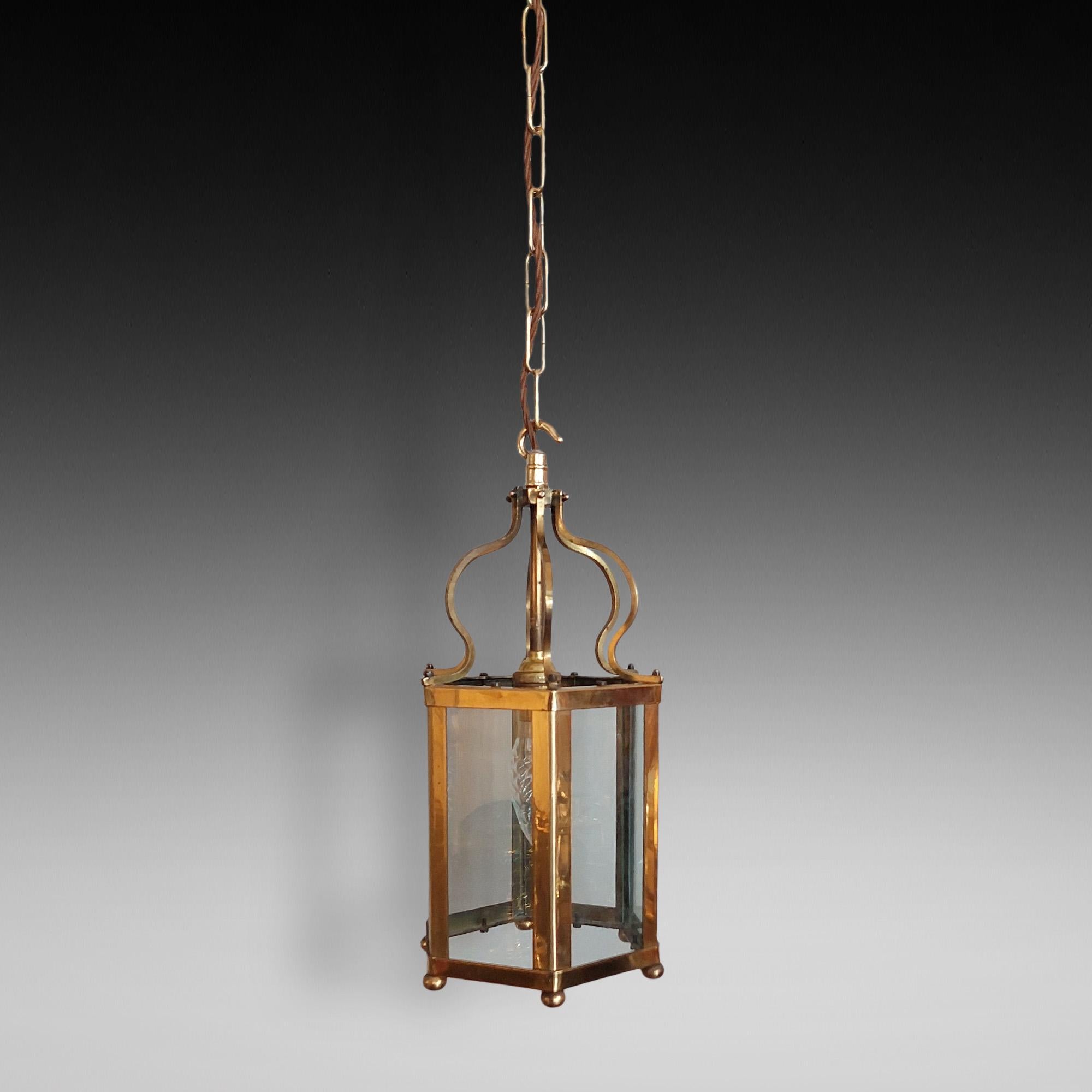 Lanterna ottagonale in ottone dei primi del Novecento con pannelli in vetro - 7