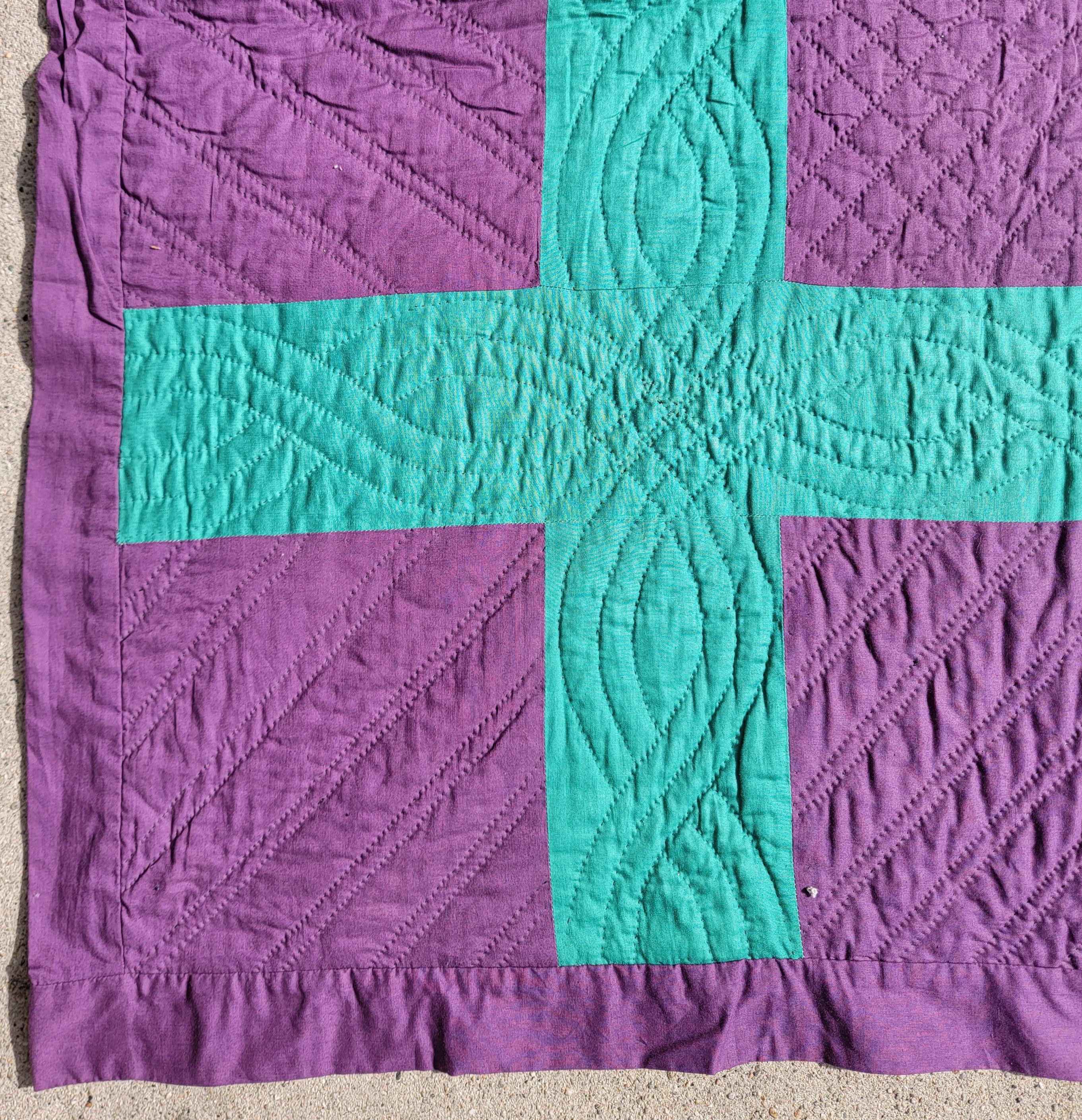 Early 20th C Ohio Amish Plain Quilt In Good Condition For Sale In Los Angeles, CA