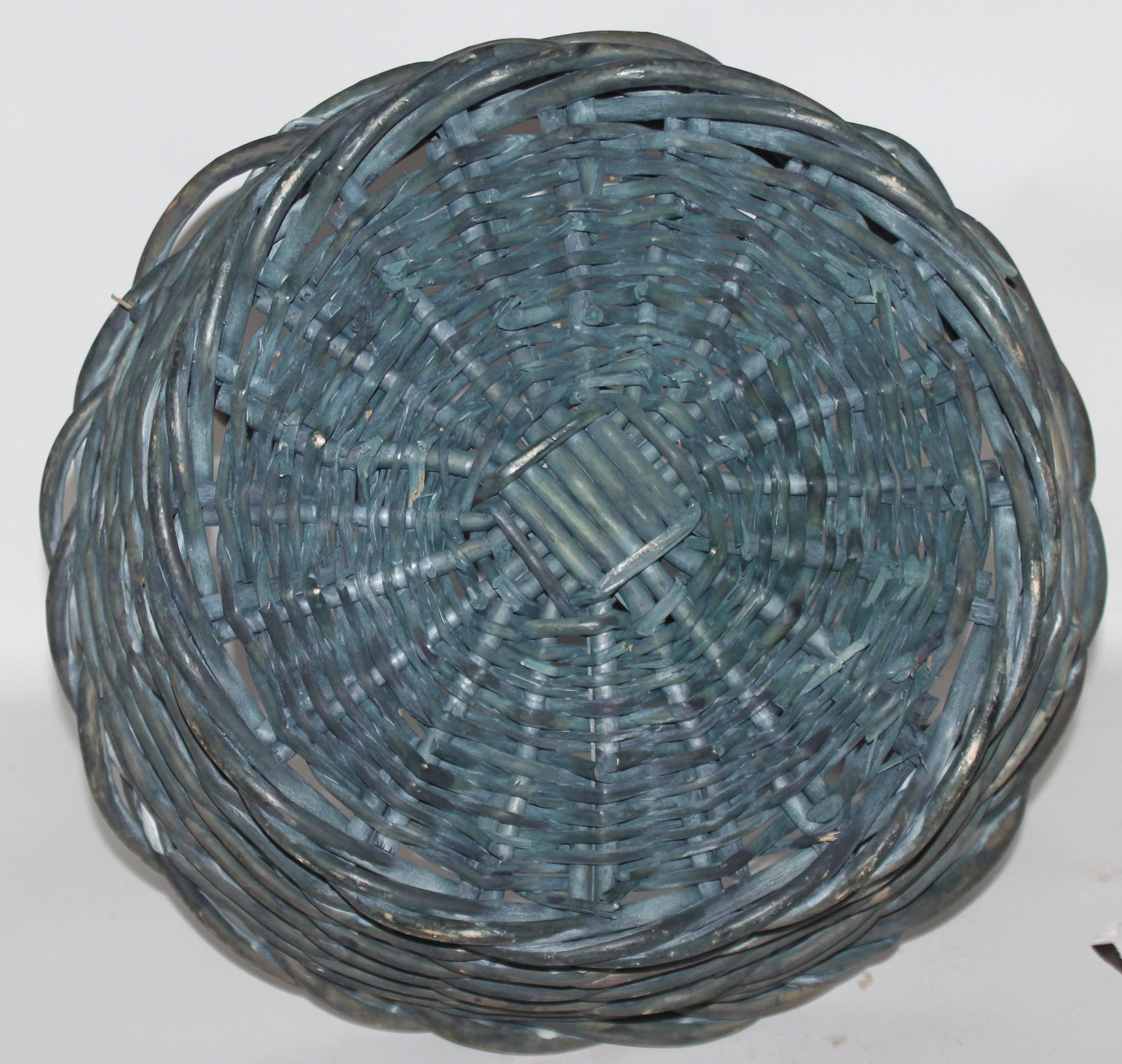 Hand-Crafted Early 20th Century Original Blue Painted Handled Basket For Sale