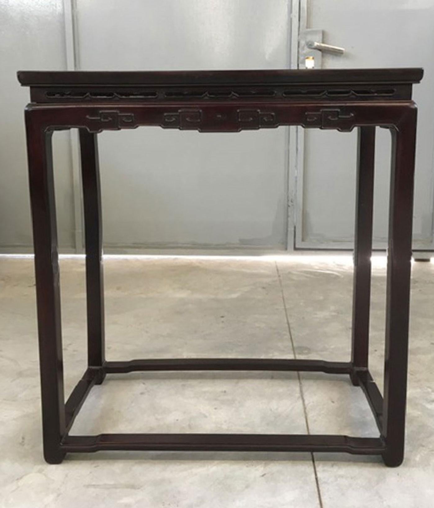 Early 20th Century China Export Elmwood Console with Carrara Marble For Sale 11