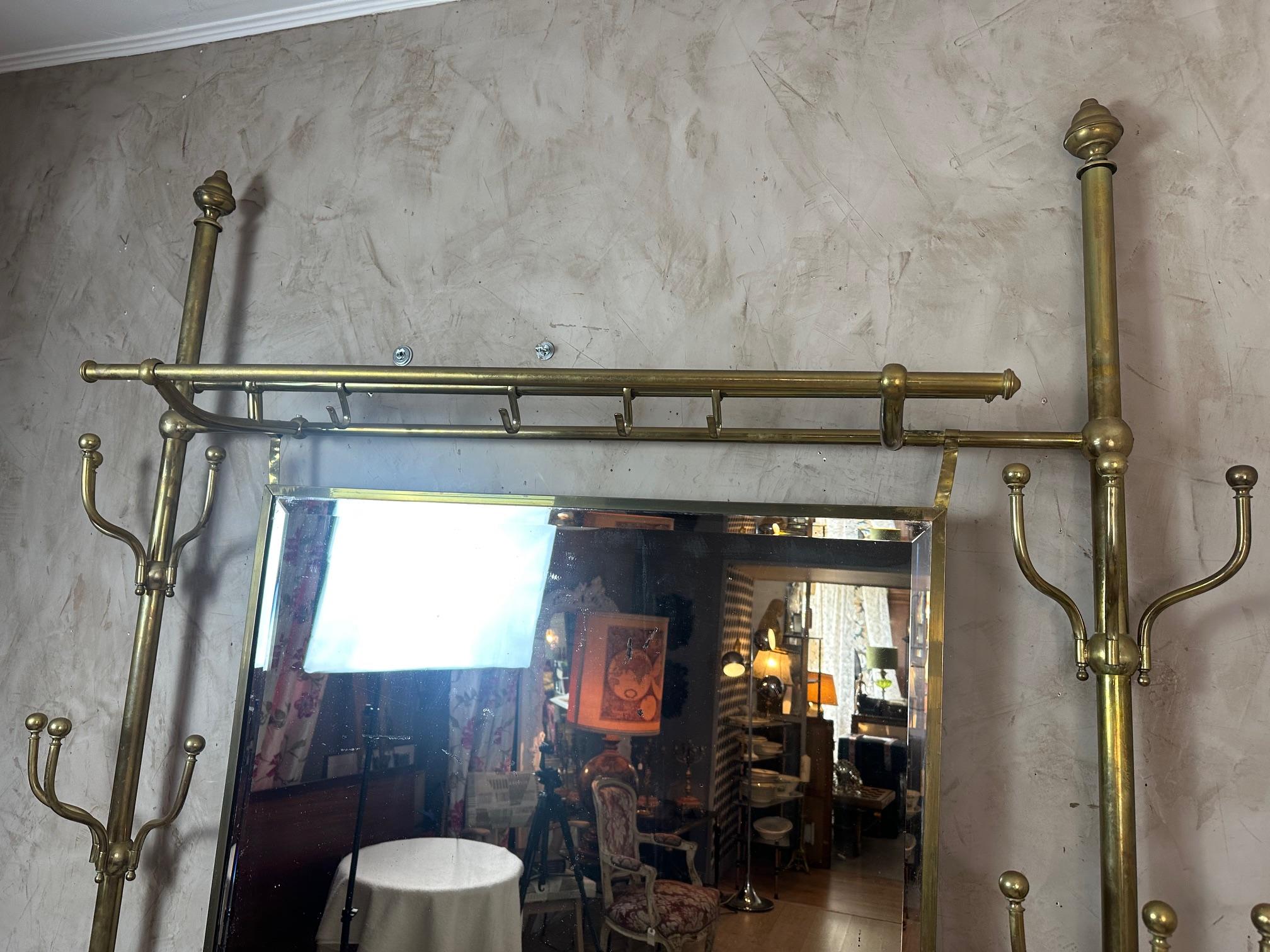 Appendiabiti francese in ottone e specchio dei primi anni '20, 1900 in vendita 5