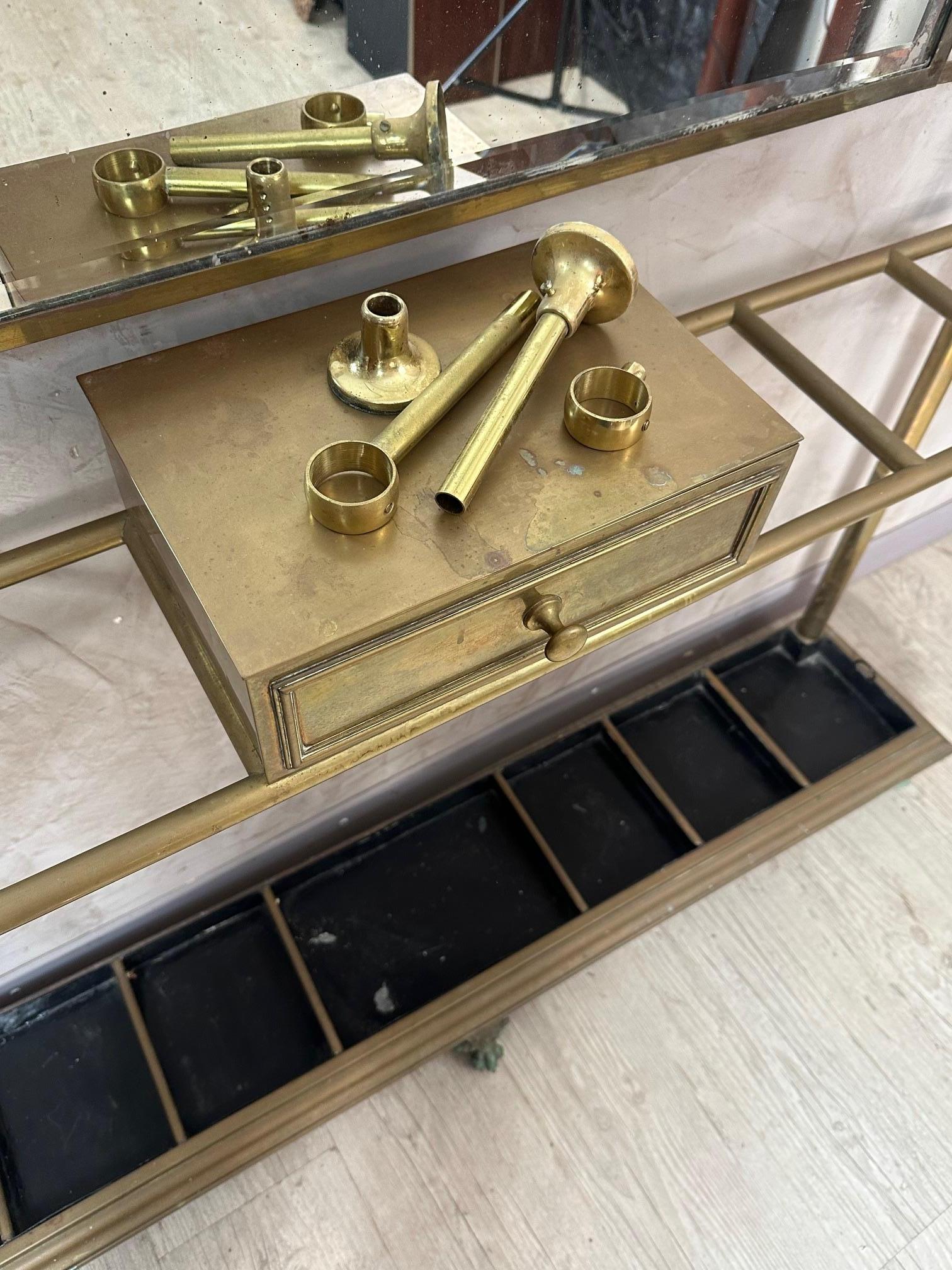 Appendiabiti francese in ottone e specchio dei primi anni '20, 1900 in vendita 7