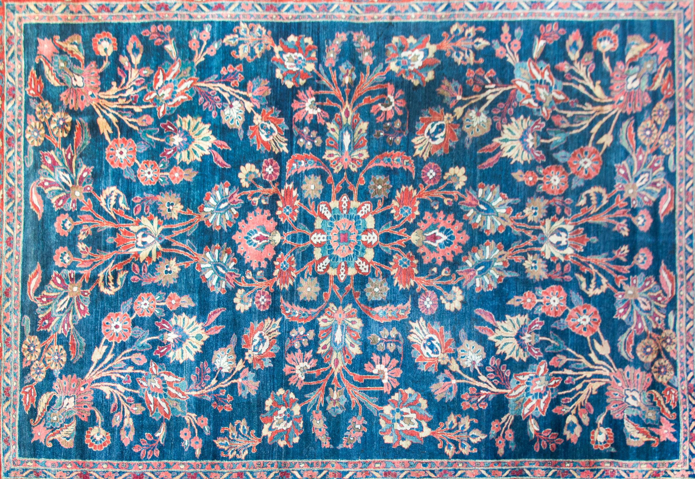 Early 20ty Century Persian Mohajeran Rug For Sale 4