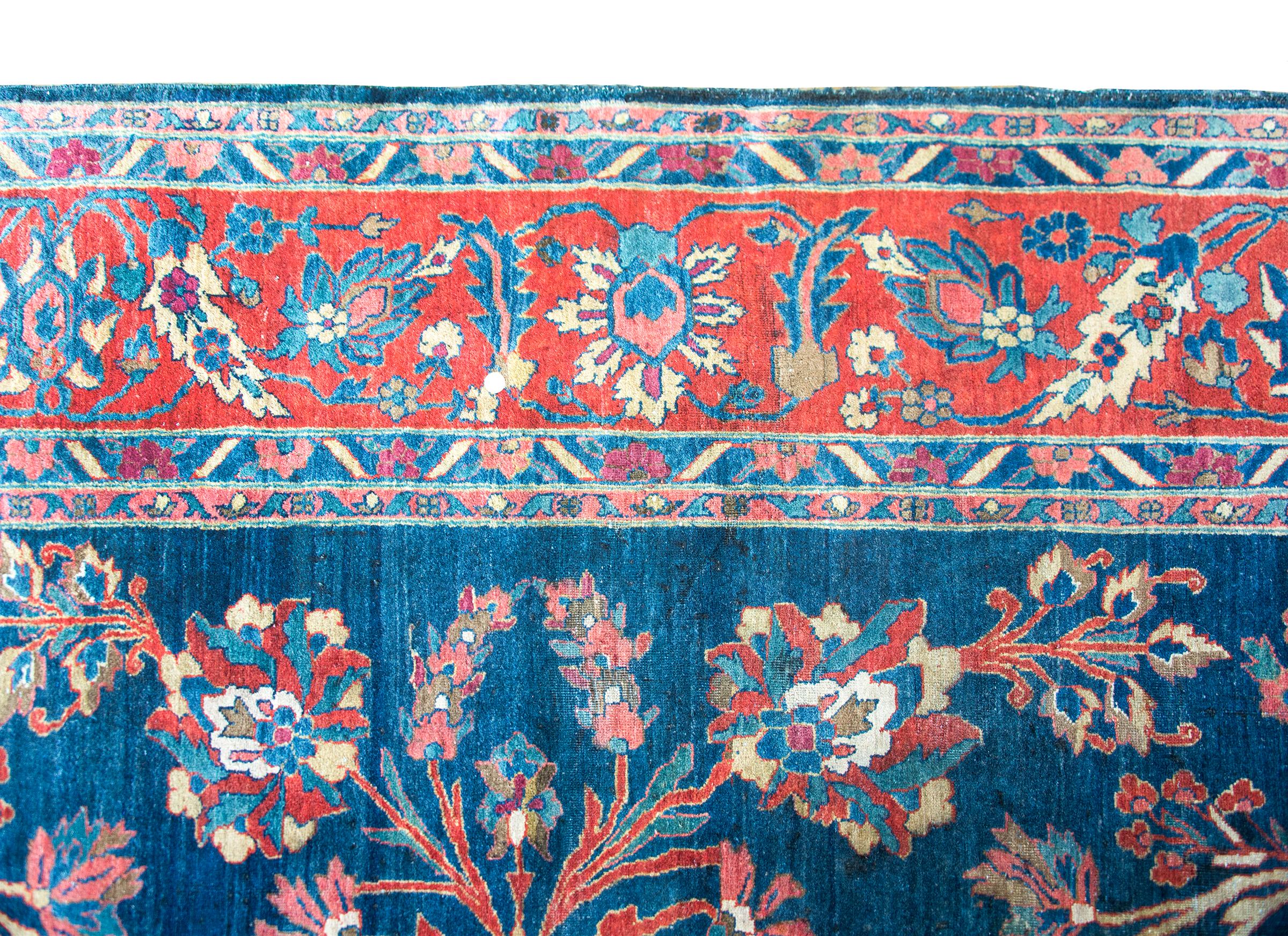 Early 20ty Century Persian Mohajeran Rug For Sale 2