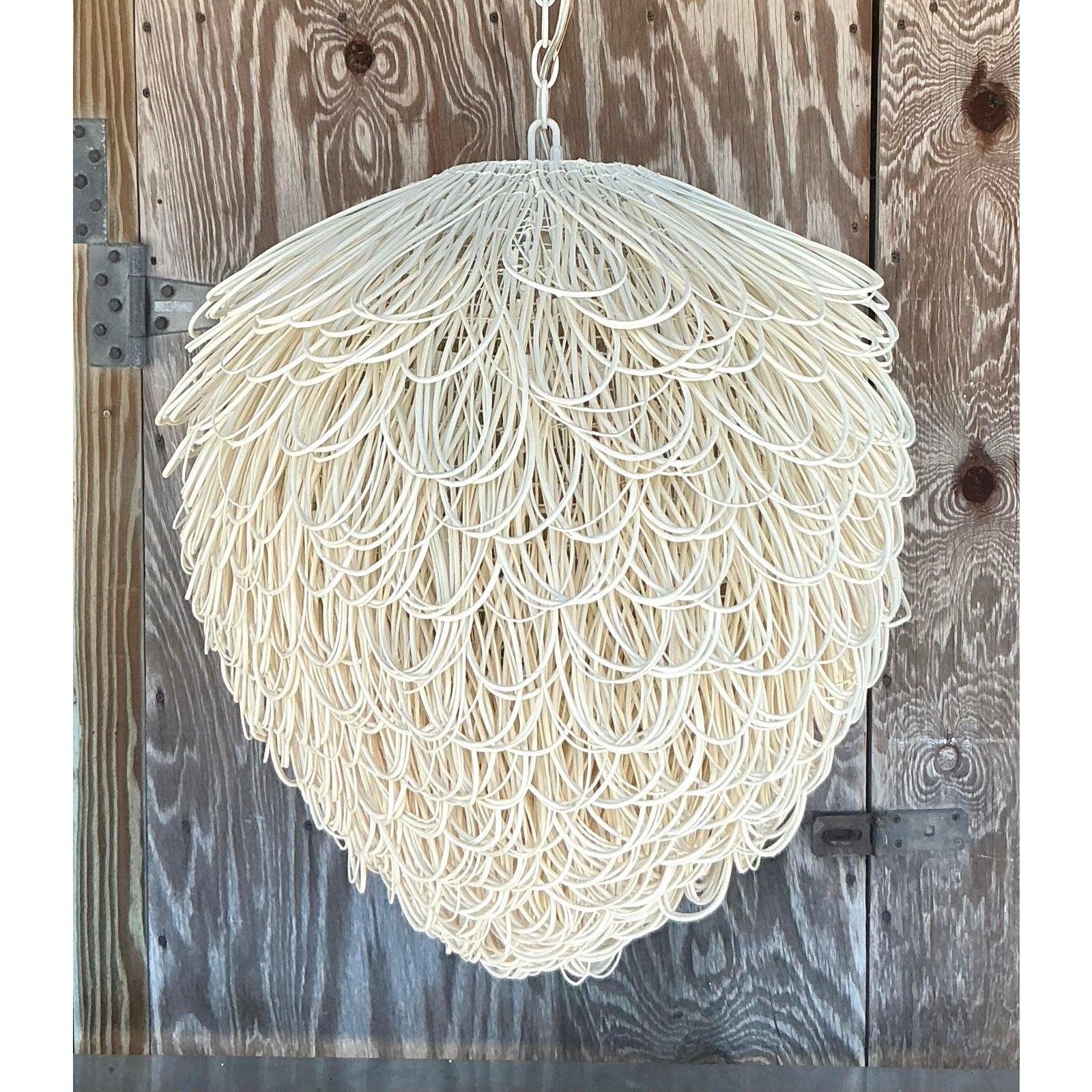 Organique Lustre Boho Finley Looped Rattan du début du 21e siècle d'après Arteriors en vente