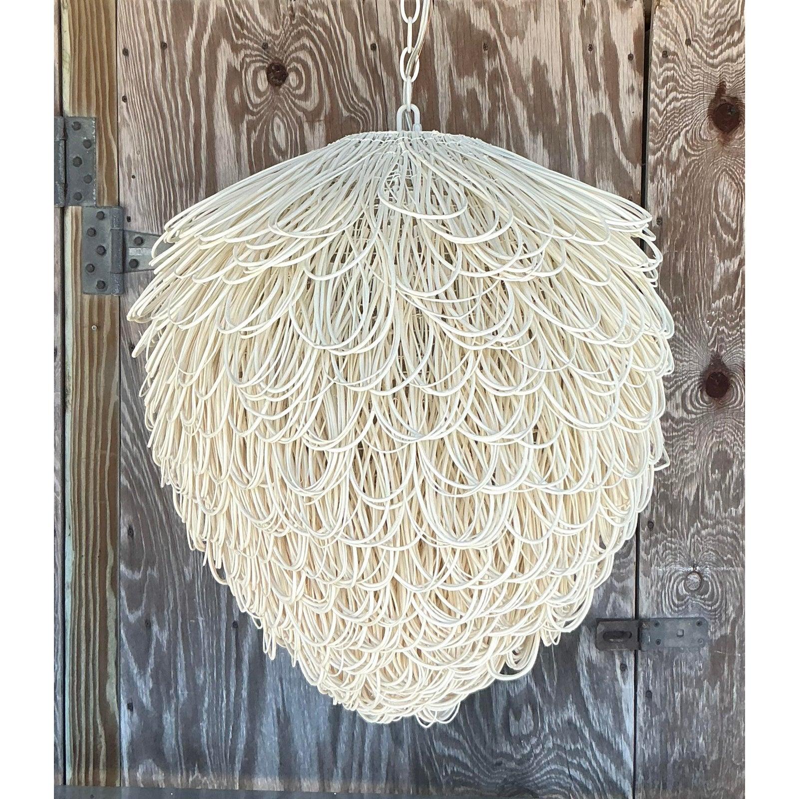 Chinois Lustre Boho Finley Looped Rattan du début du 21e siècle d'après Arteriors en vente