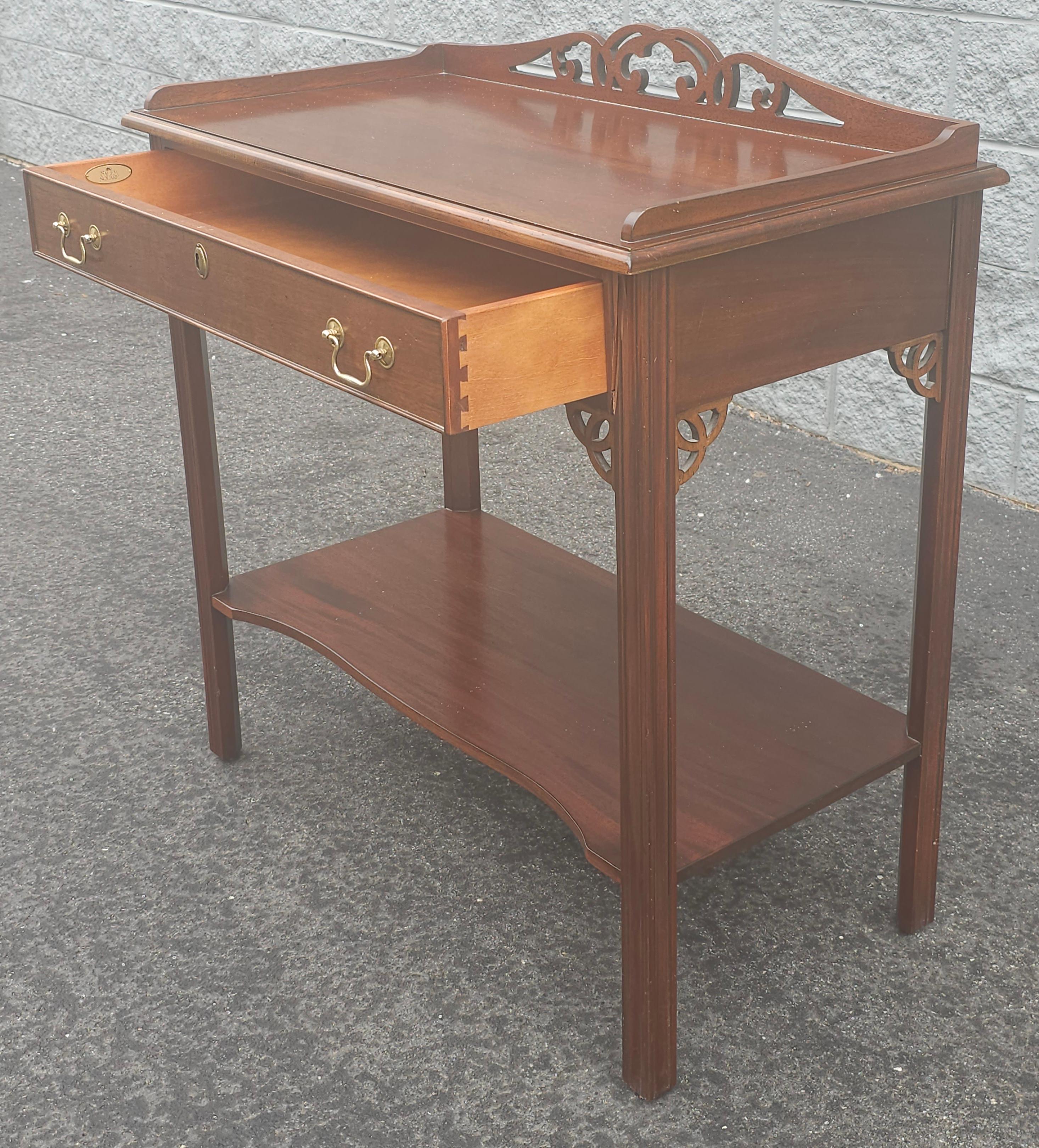 Early 21st Century Chippendale Mahogany Server  / Drybar In Good Condition For Sale In Germantown, MD