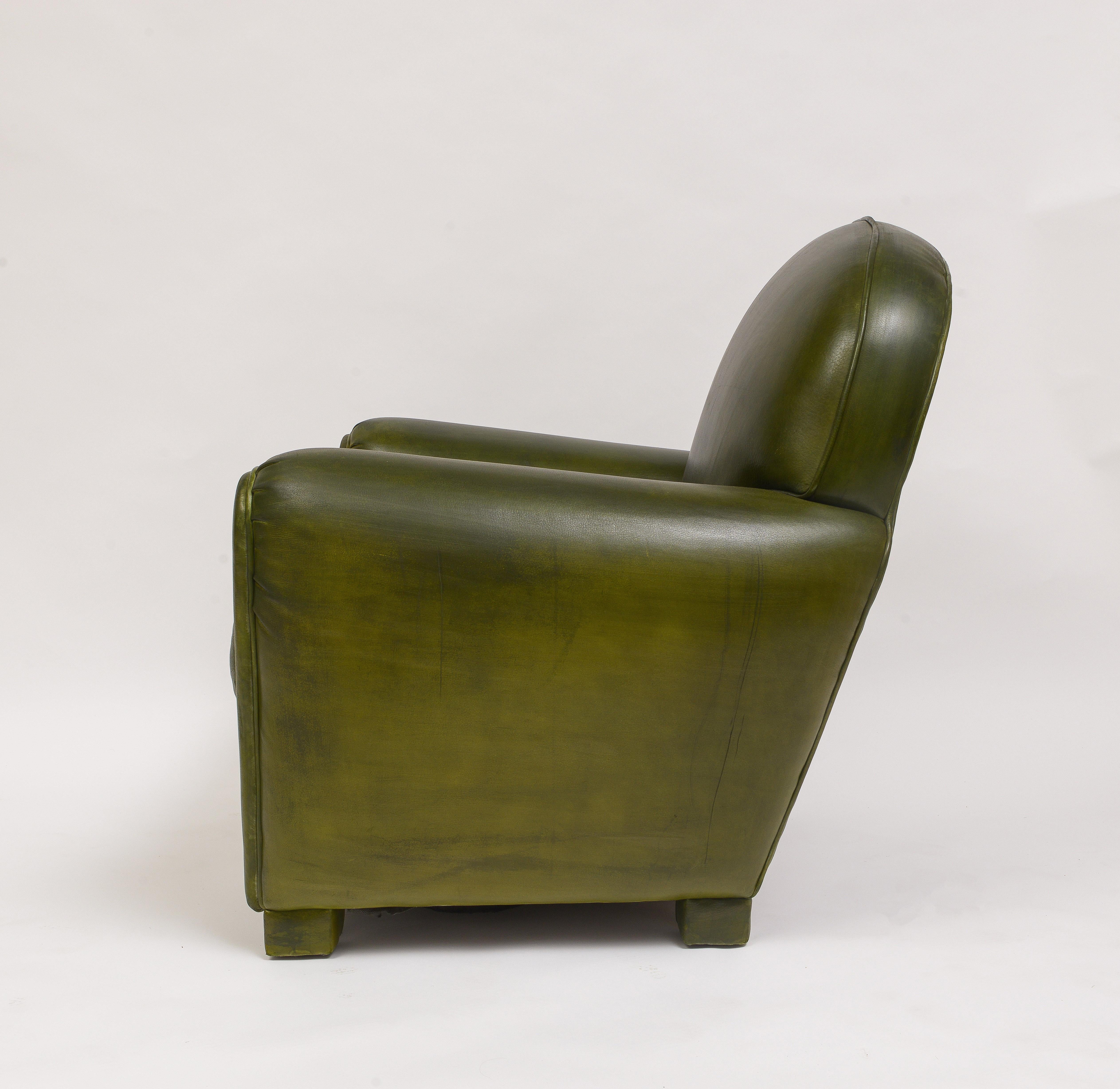Early 21st Century Green Leather Club Chairs With Ottomans- 4 Pieces In Excellent Condition For Sale In Brooklyn, NY