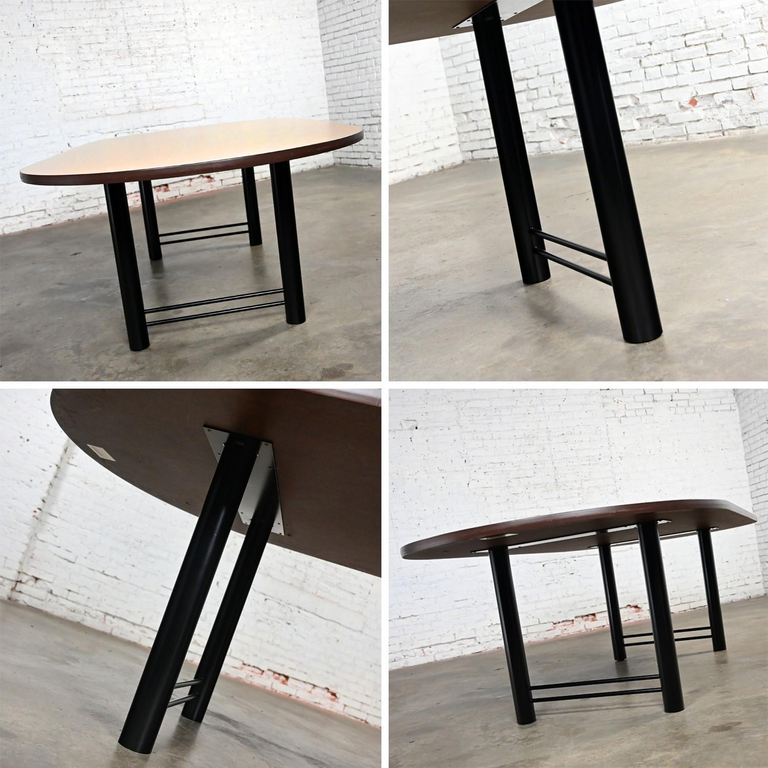 Early 21st Century Modern Surfacetech Racetrack Top Conference or Dining Table 10