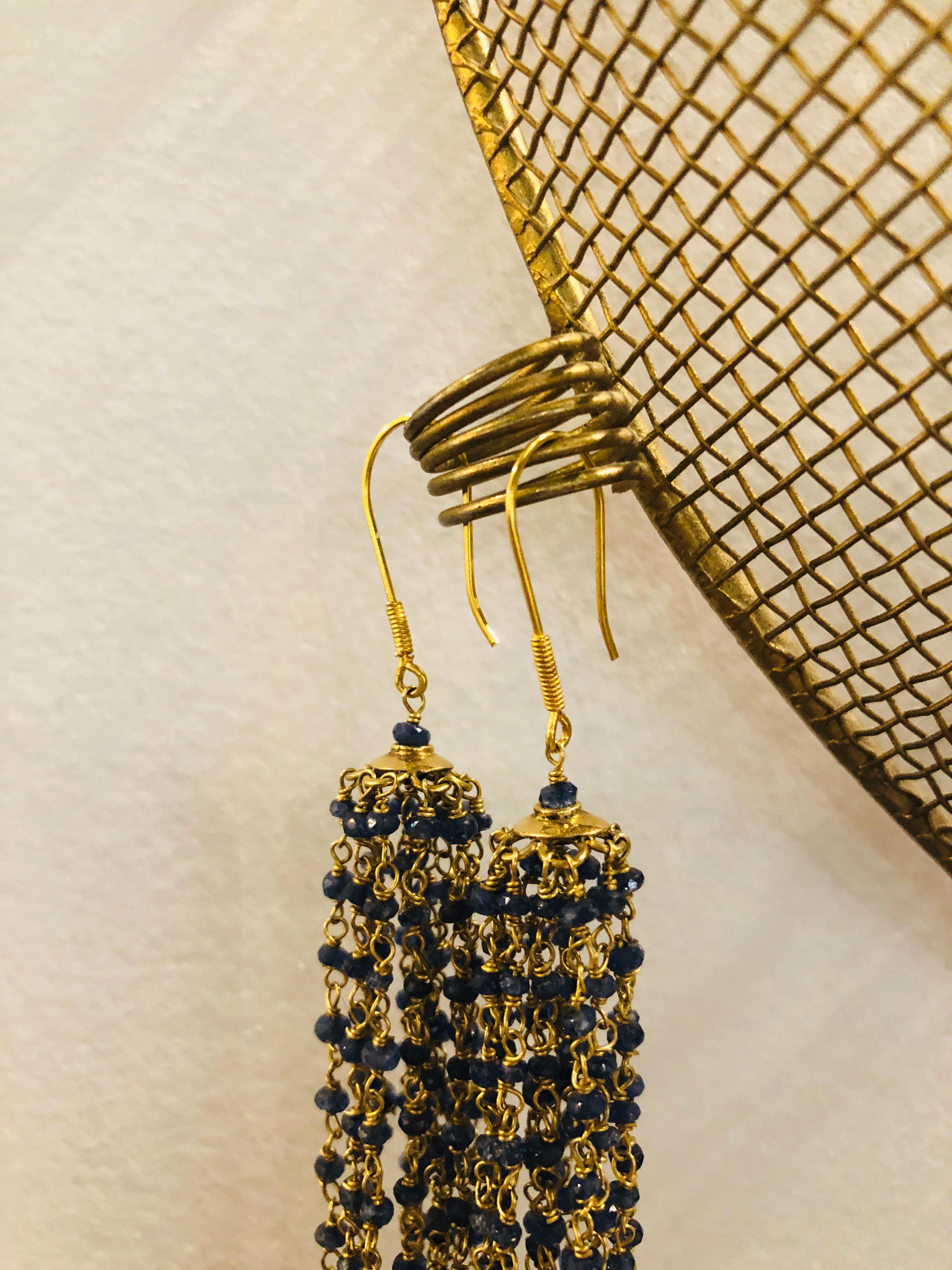 American Pair of 18-Karat Yellow Gold and Blue Sapphire Chandelier Tassel Earrings For Sale