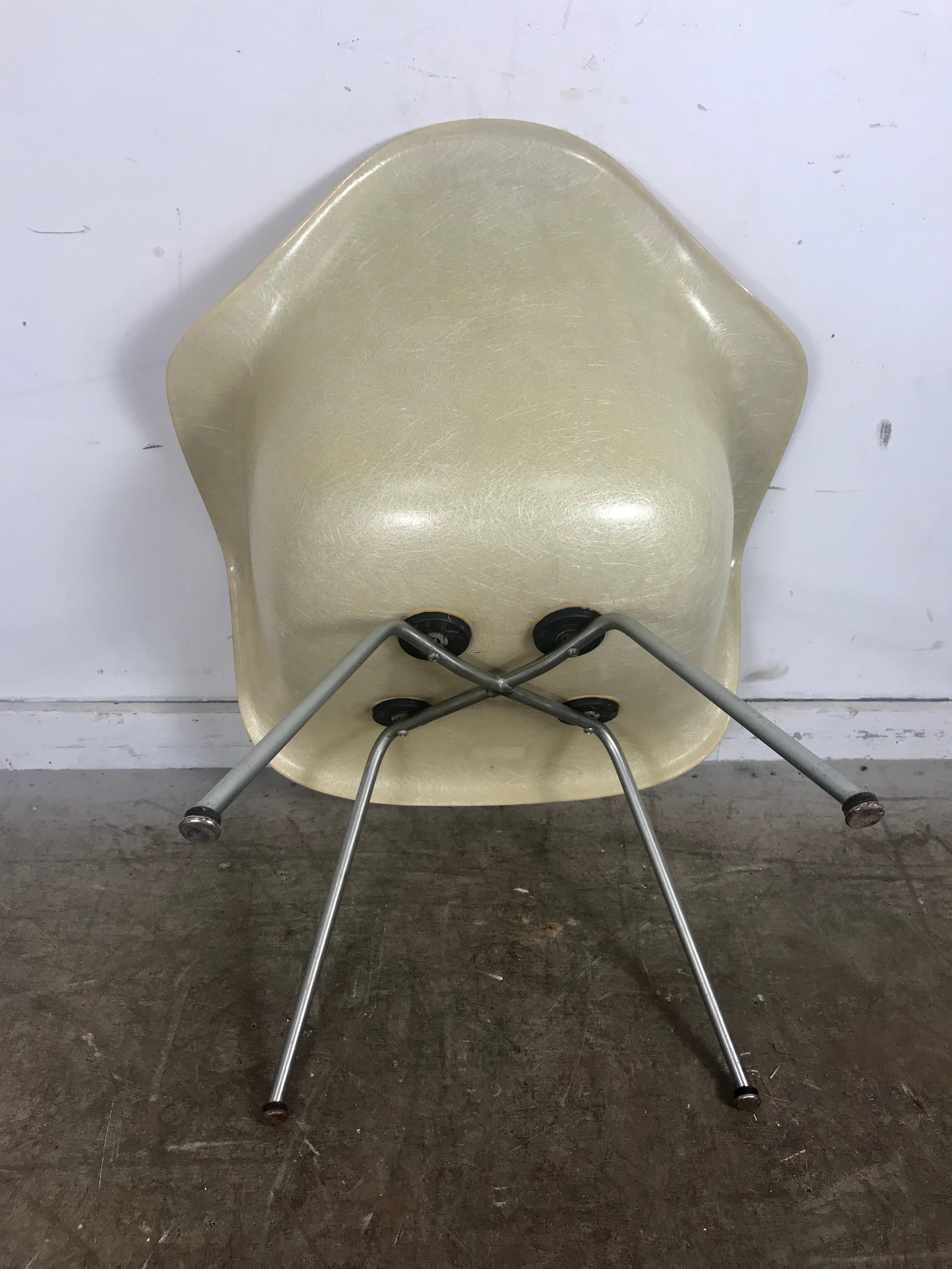 Early 2nd Generation X Base Translucent Arm Shell Lounge Chair by Charles Eames In Excellent Condition For Sale In Buffalo, NY