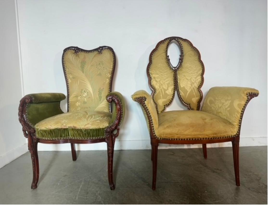 Frühe Bergere / Kaminstühle des 2. Jahrhunderts von Grosfeld House (amerikanisch) im Angebot