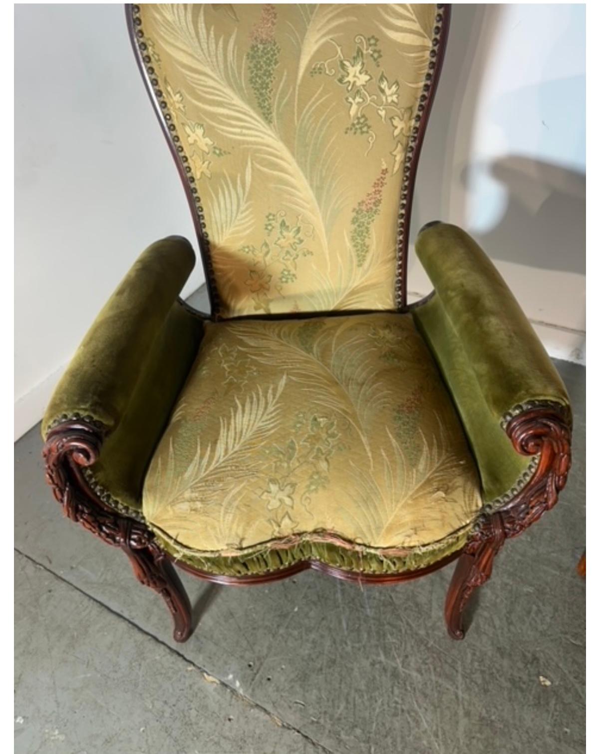 Frühe Bergere / Kaminstühle des 2. Jahrhunderts von Grosfeld House (Mitte des 20. Jahrhunderts) im Angebot