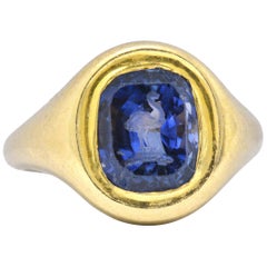 Early 6 .0 CTW Carved Ostrich Unheated Ceylon Sapphire 18K Gold Unisex Ring