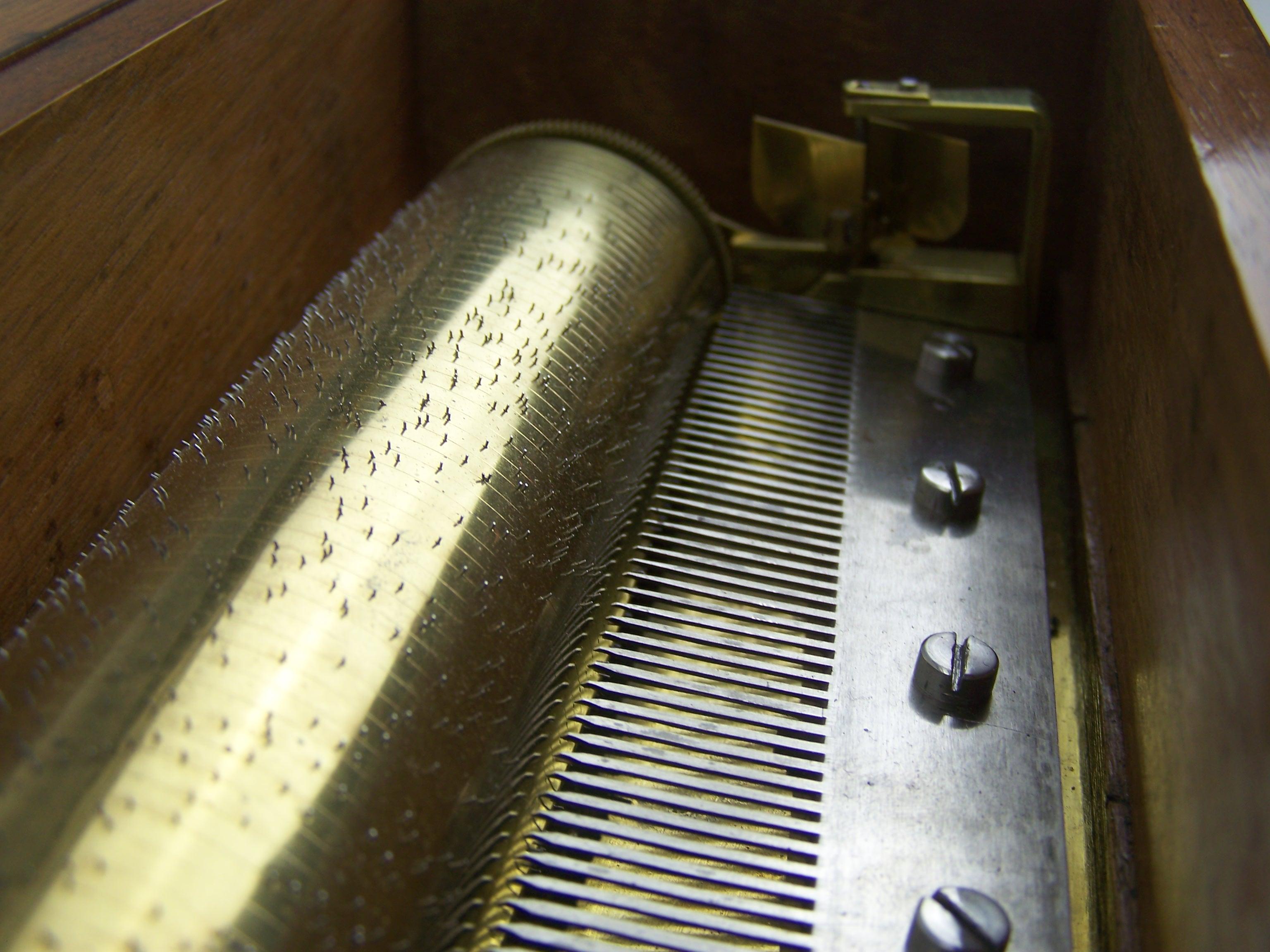 Music Box with Exposed Controls playing 6 tune probably by Lecoultre 3