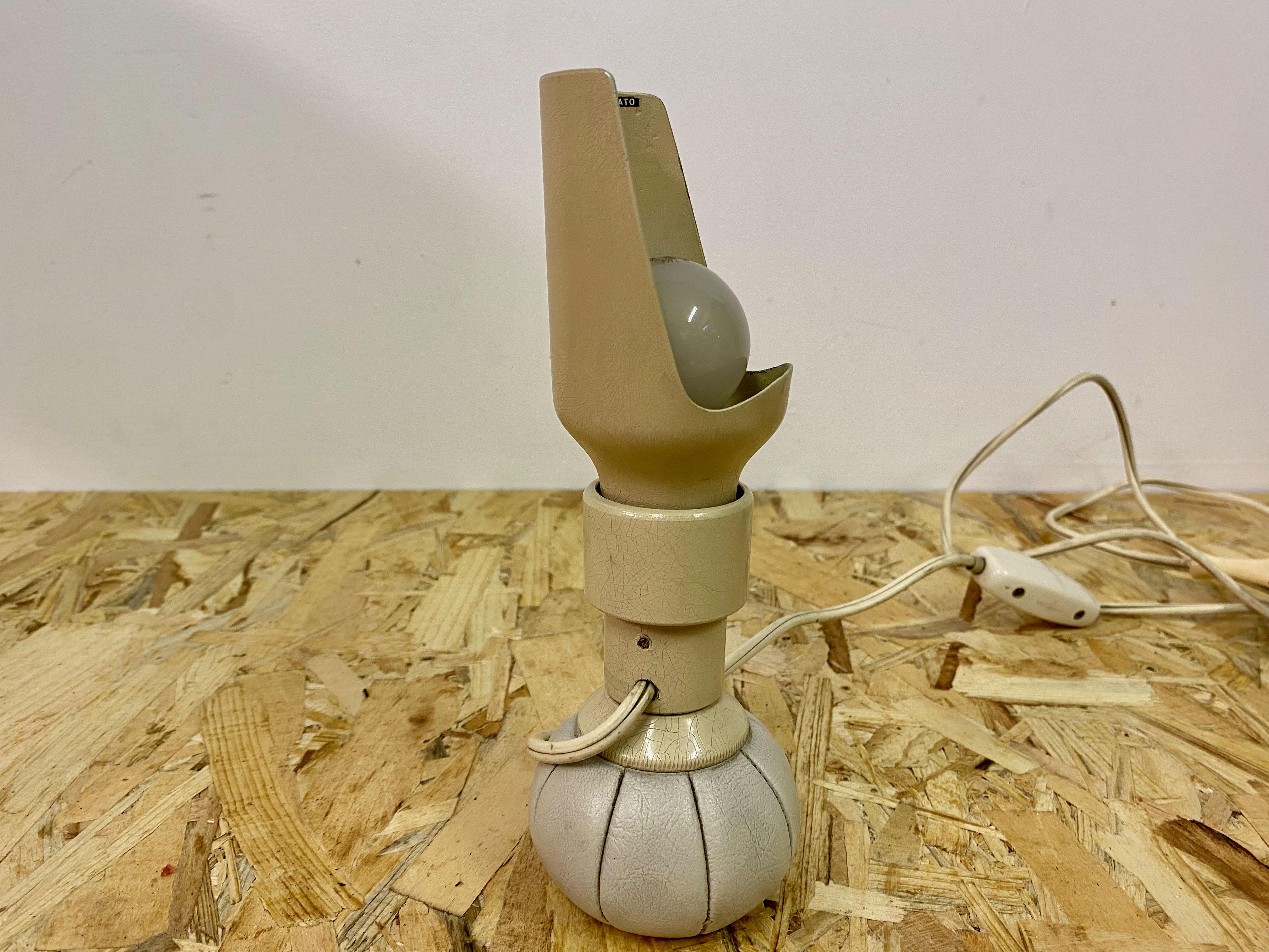 Early 600p Table Lamp by Gino Sarfatti for Arteluce 1
